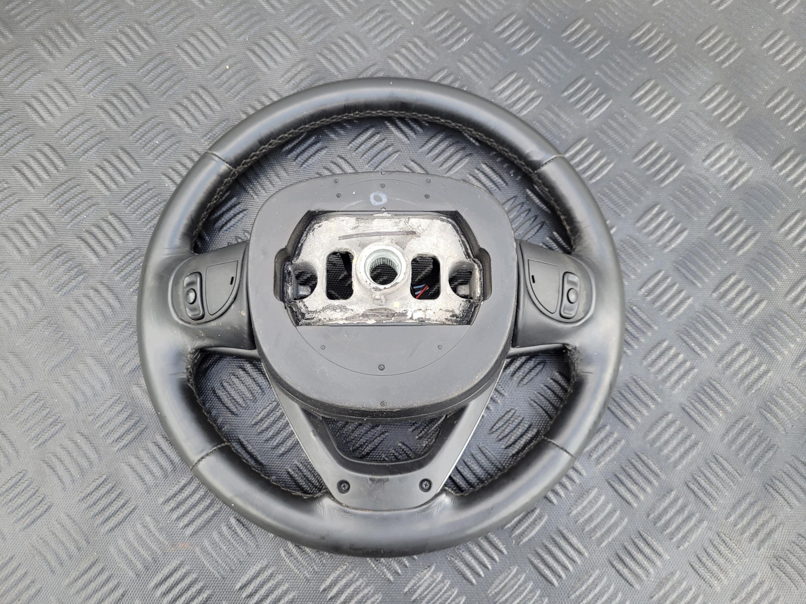 lenkrad MULTIFUNKCJA schwarze JEEP CHEROKEE V KL