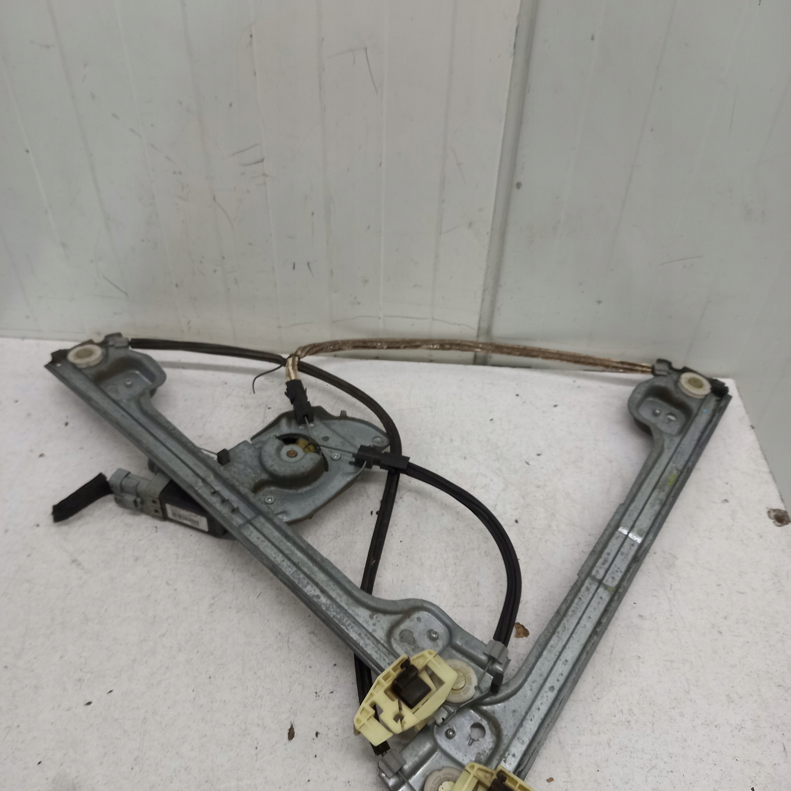 ELE mechanism windows left front 3D PEUGEOT 1007 9648051880 400817P