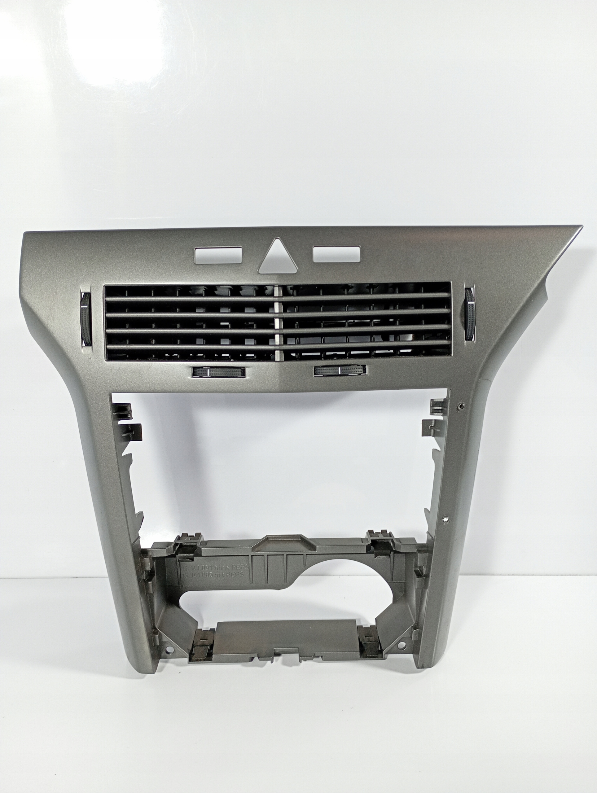 Opel Astra H 04-14 frame RADIA console grid air conditioning devices air 331985437