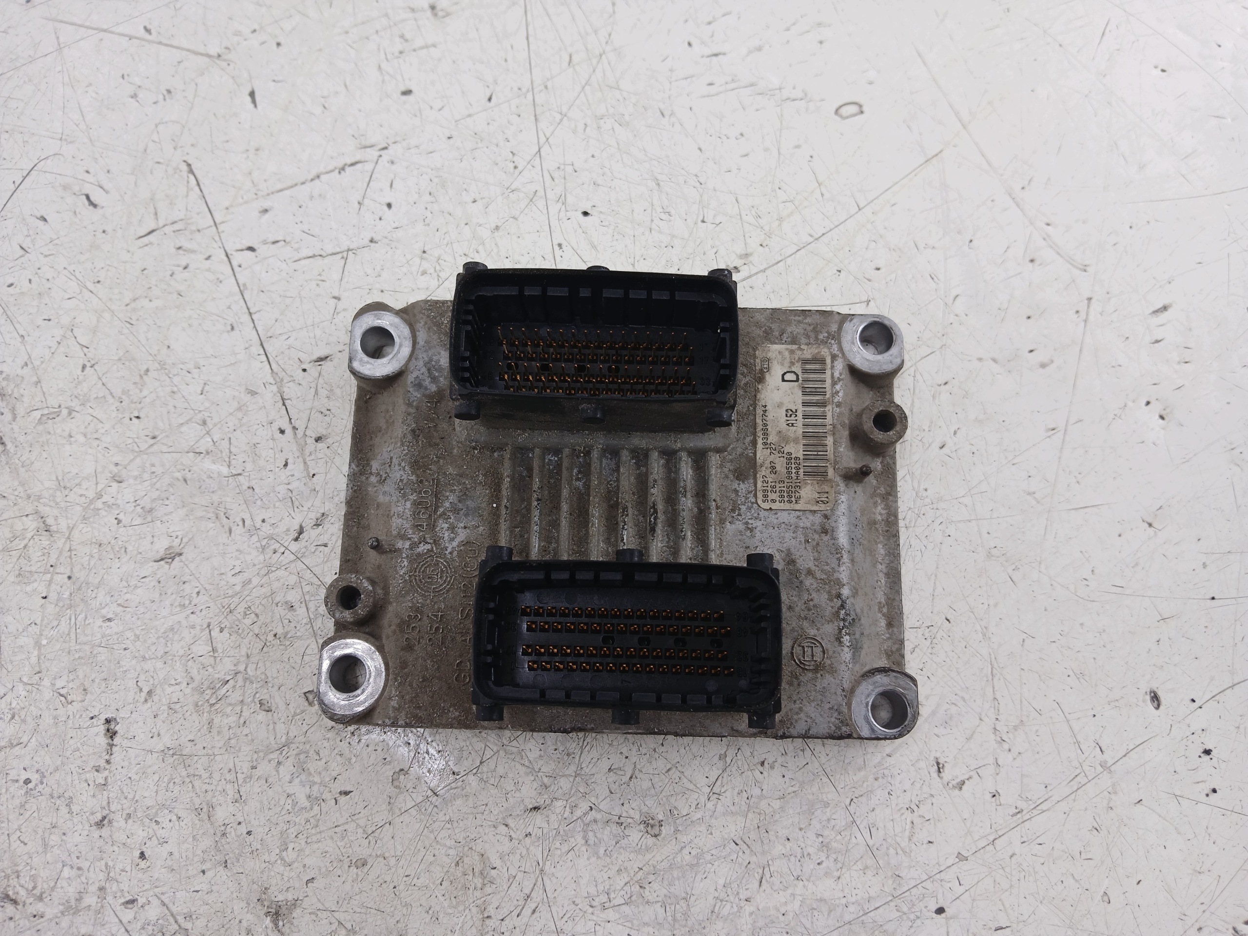 ALFA ROMEO 147 1.6 control unit of the engine 0261207727