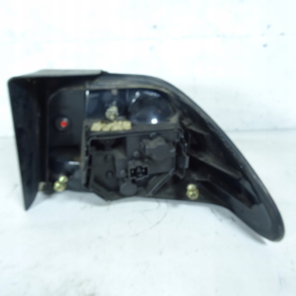 SAAB 900 light rear part left