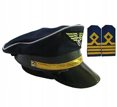 Czapka pilota z pagonami