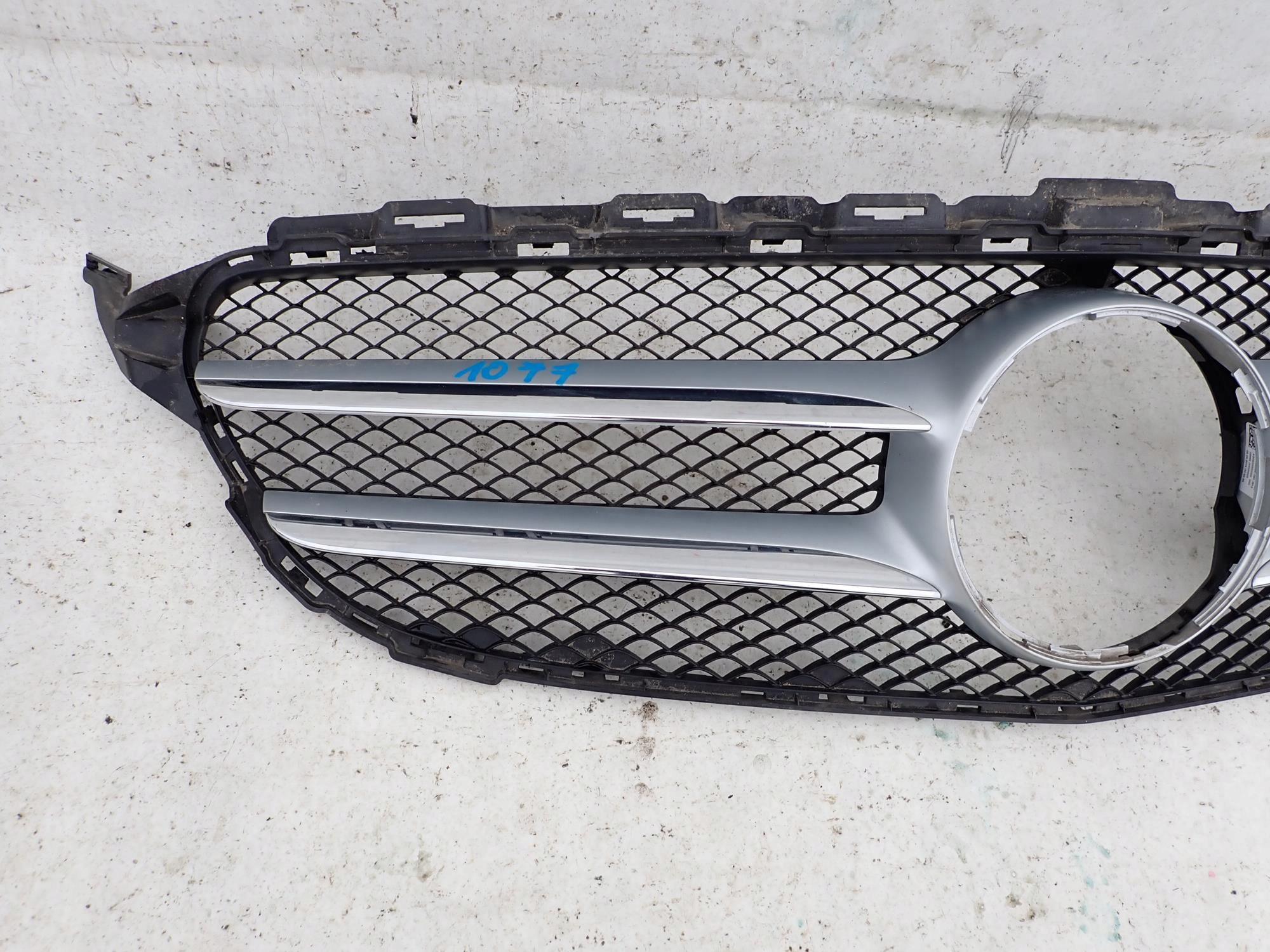 MERCEDES C-KLASA W205 14-18 Grill Grill