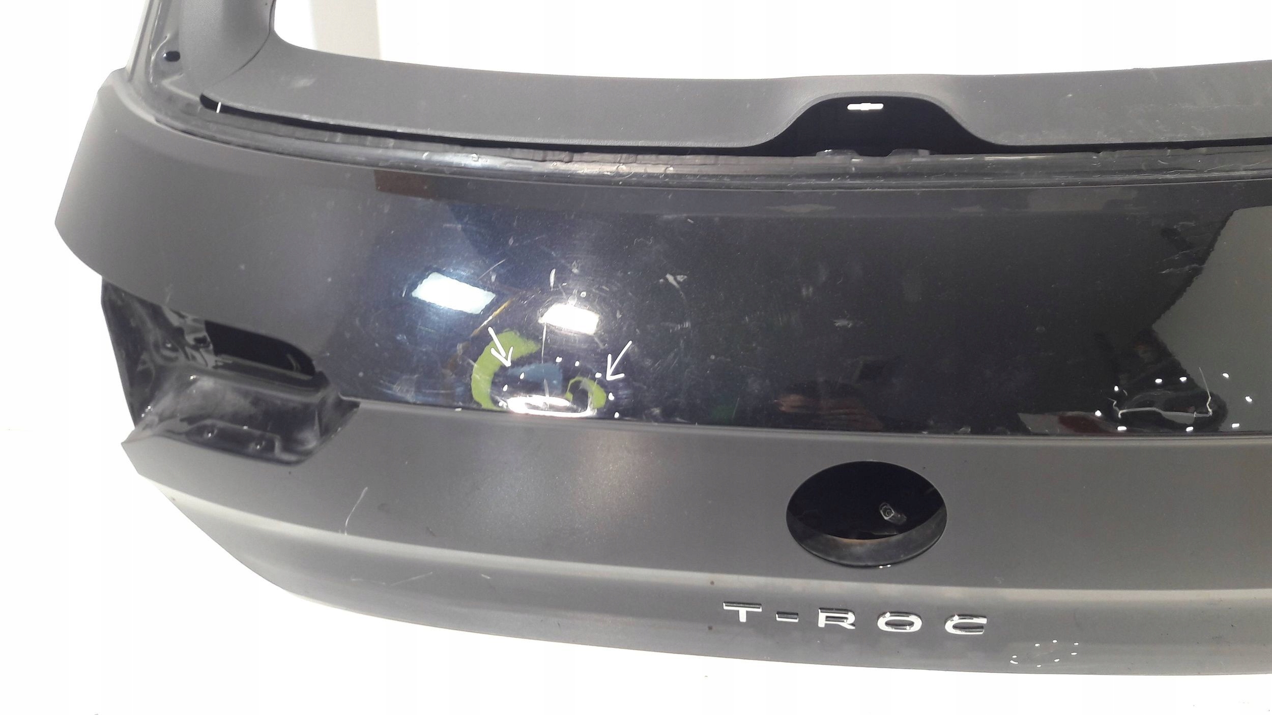 Volkswagen T-Roc rear trunk door boot (H148)