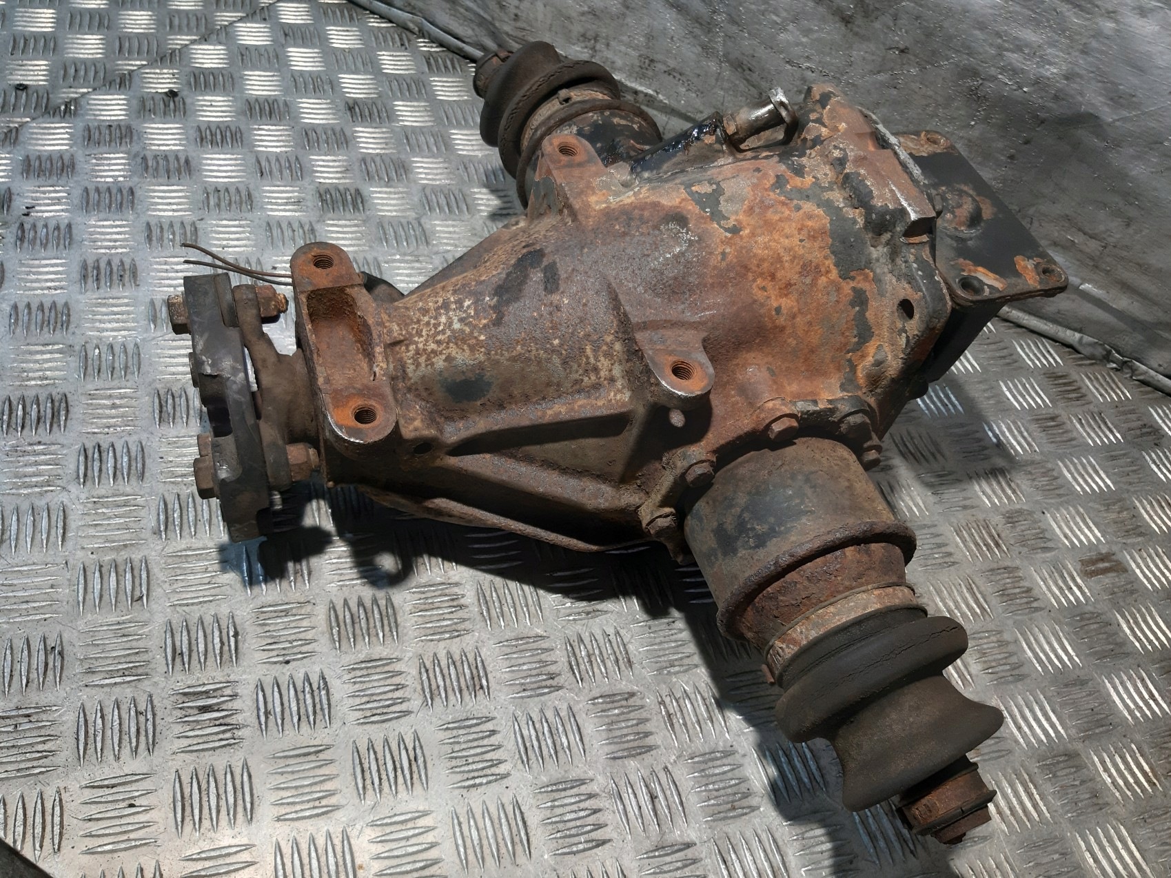 Mercedes W126 diff 420 SE differential control 12635100201 3.27