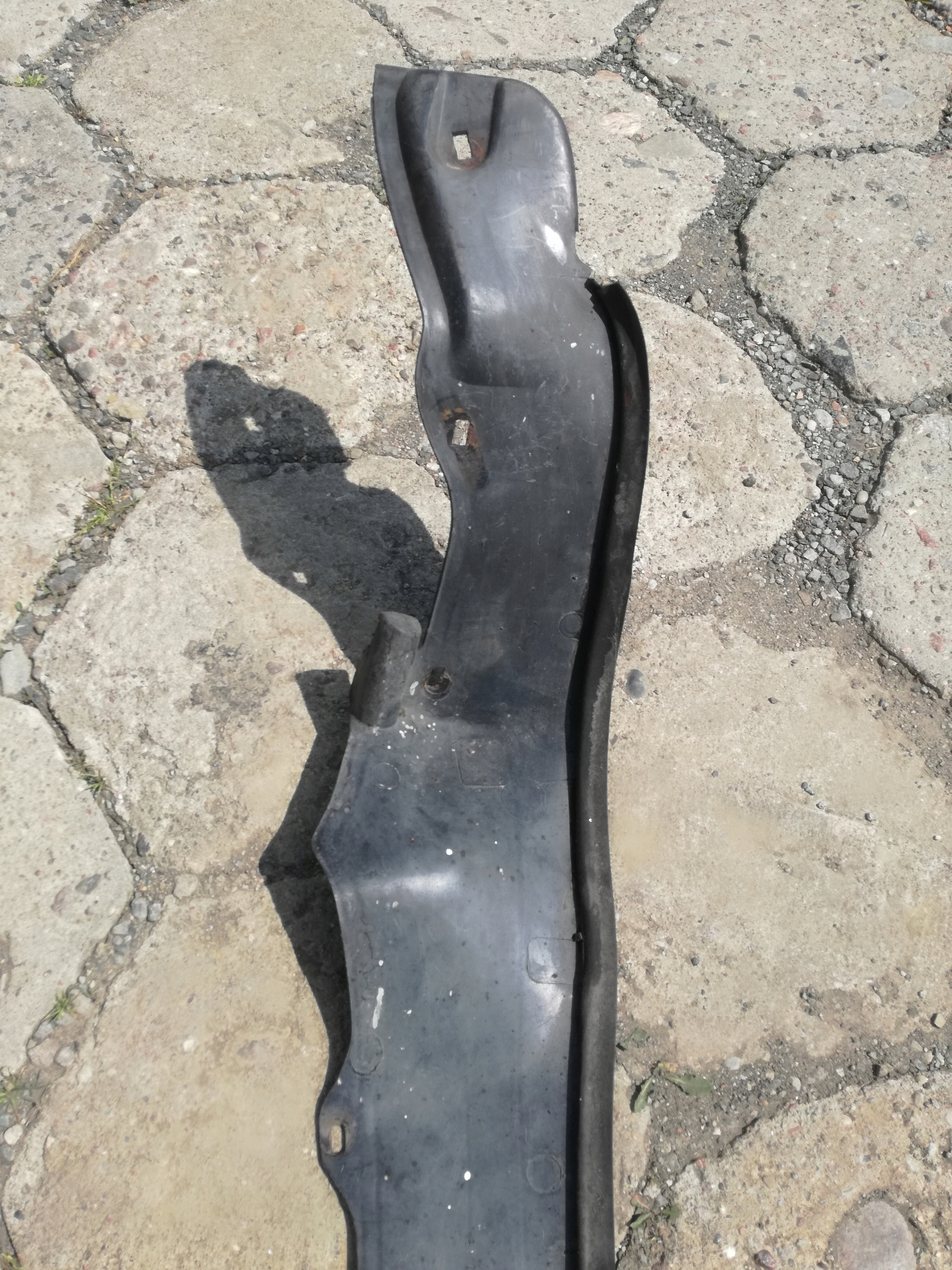 mudguard right front MERCEDES W123 1238841035