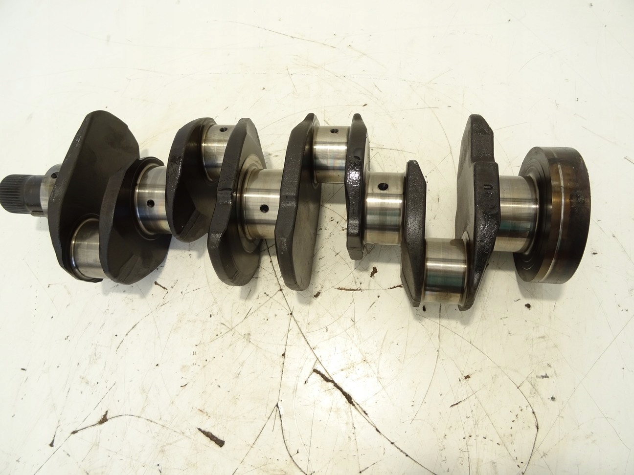 WAŁ KORBOWY RENAULT MIDLUM S 120 4.0 Z707124153 Typ samochodu Samochody osobowe