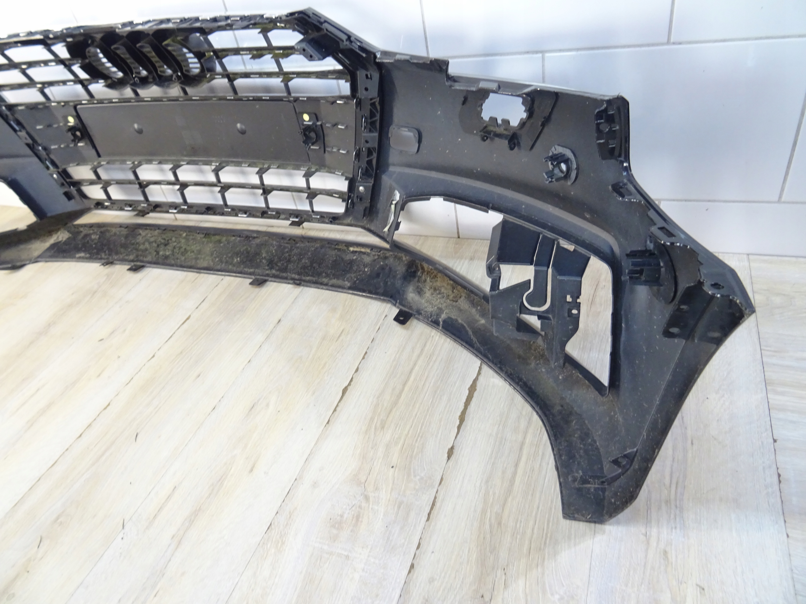 AUDI A4 B9 8W0 S LINE ZDERZAK PRZÓD PRZEDNI 15-18 8W0807437F -L 6PDC XENON Wersja Europejska