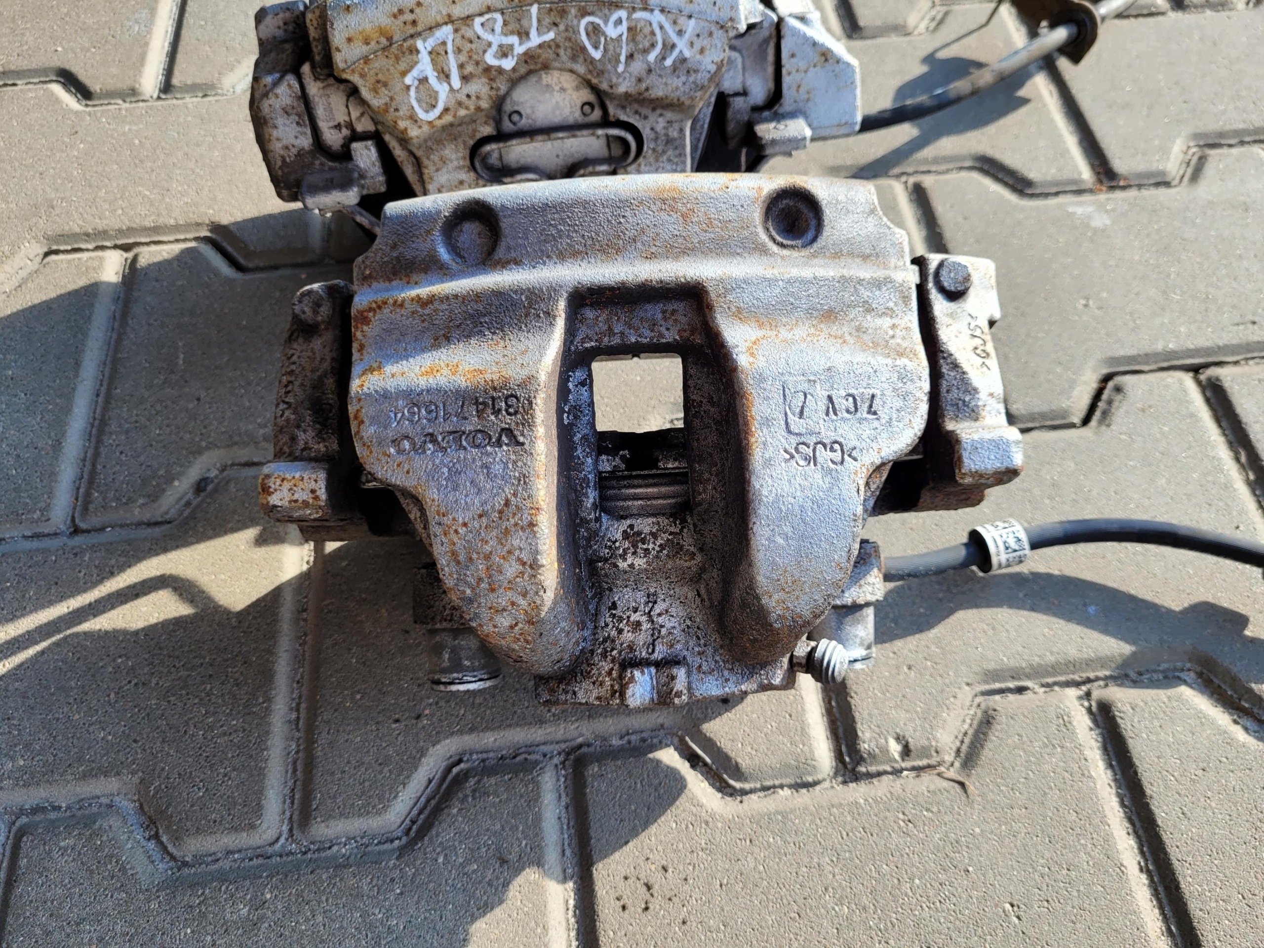 caliper brake front front left 31471663 VOLVO XC60 II 2.0 T8 PHEV