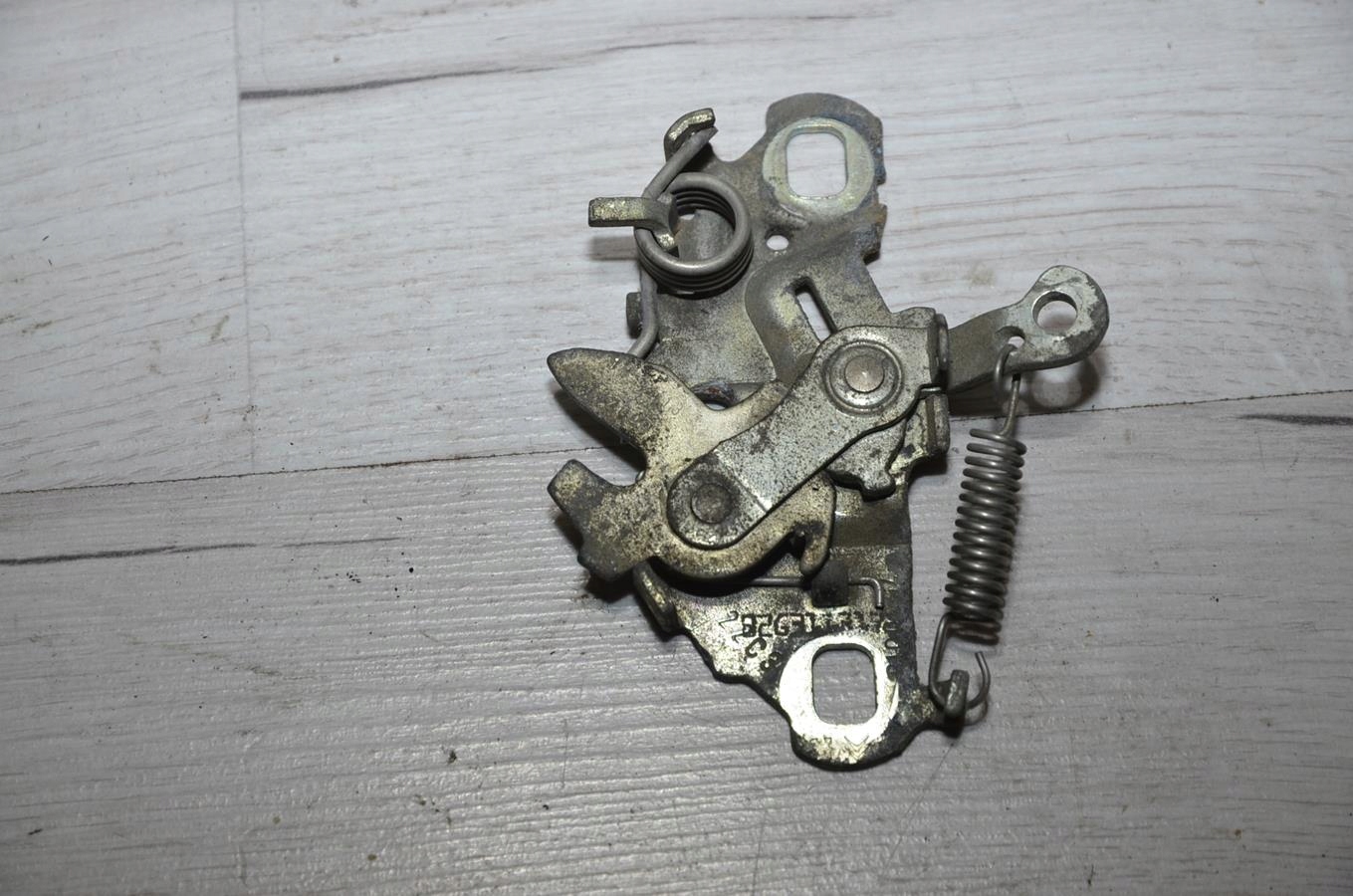 bonnet latch lock Peugeot 2008 13r