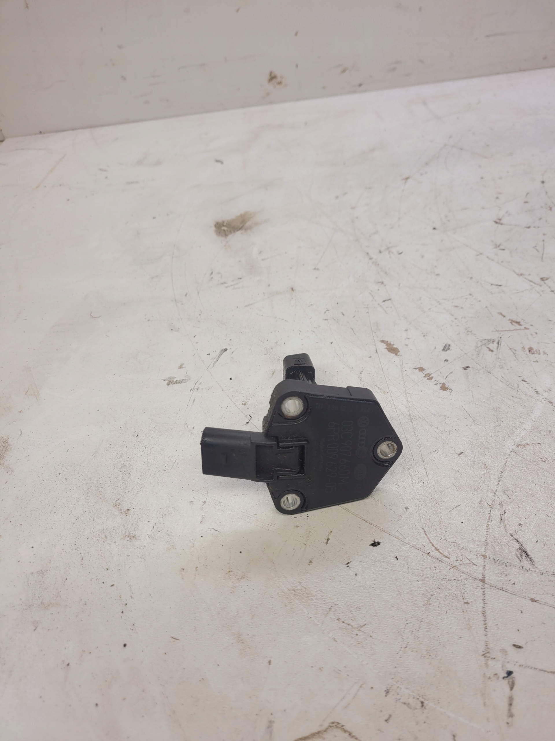 SENSORE LIVELLO OLIO AUDI A6 A8 3.0TDI 03C907660M