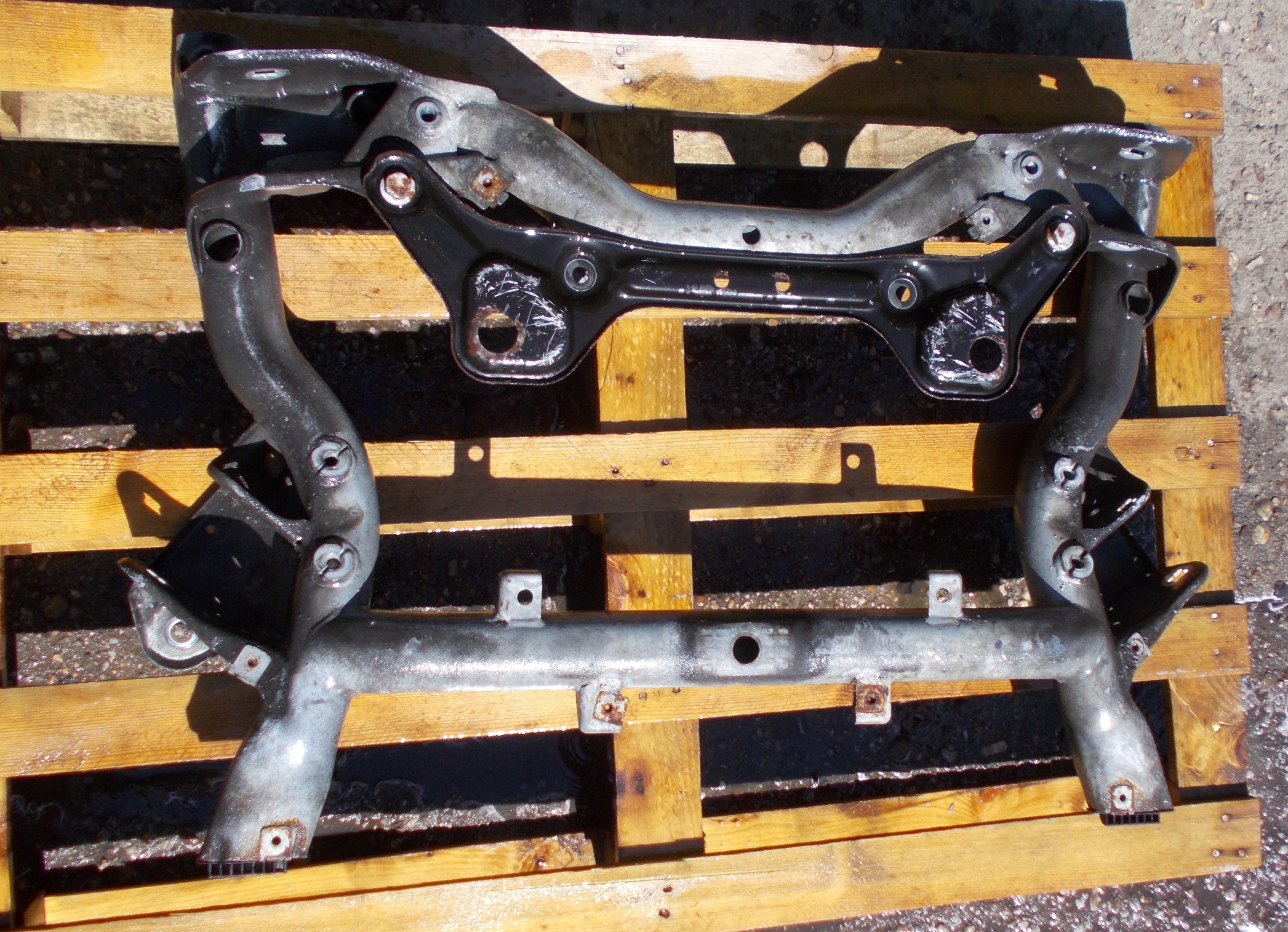 MERCEDES W204 2.2 CDI 11R axle beam sider subframe front