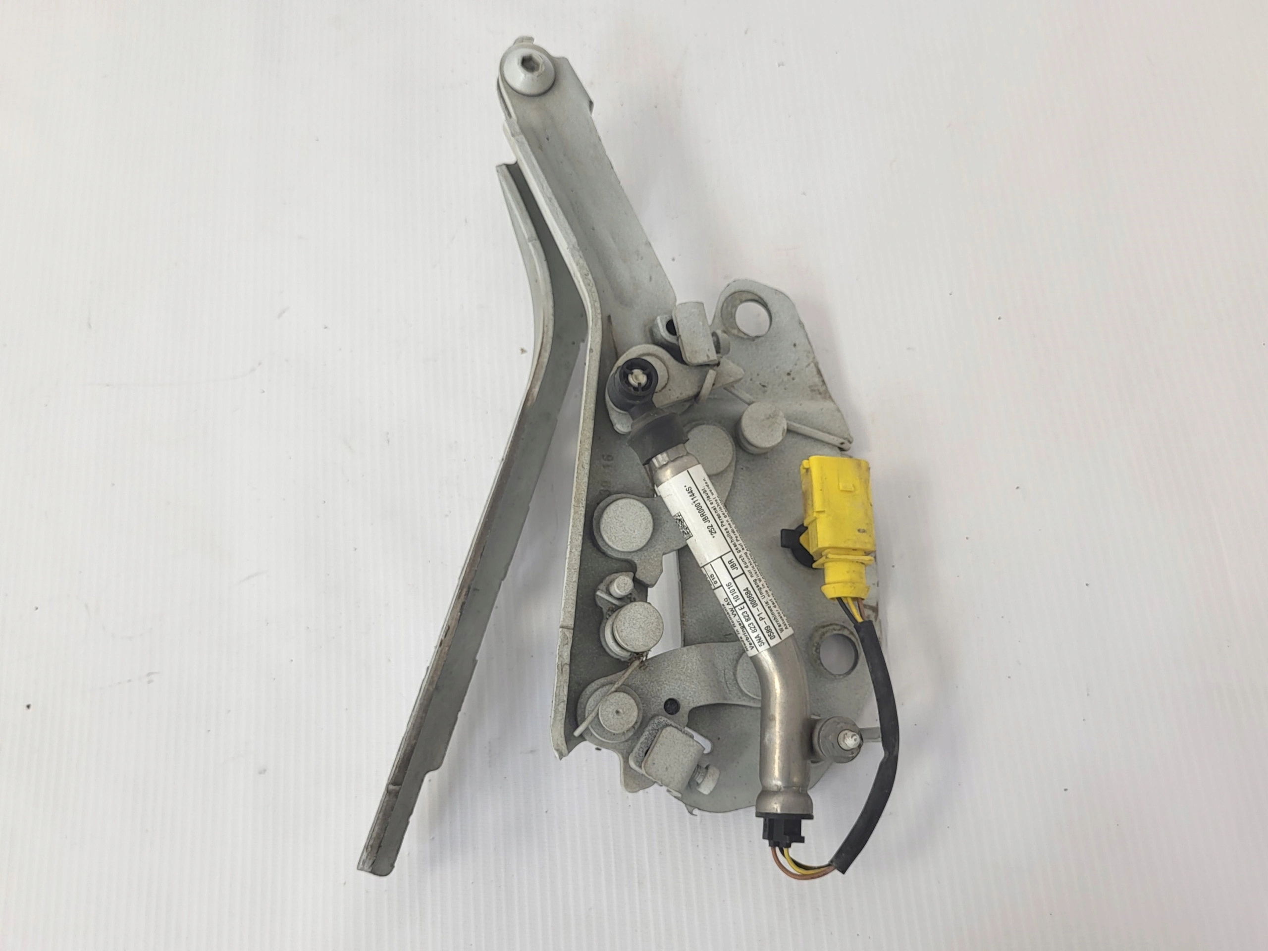 Петля правый naboj VW Tiguan II 2016r 2.0 TDI Lc9a