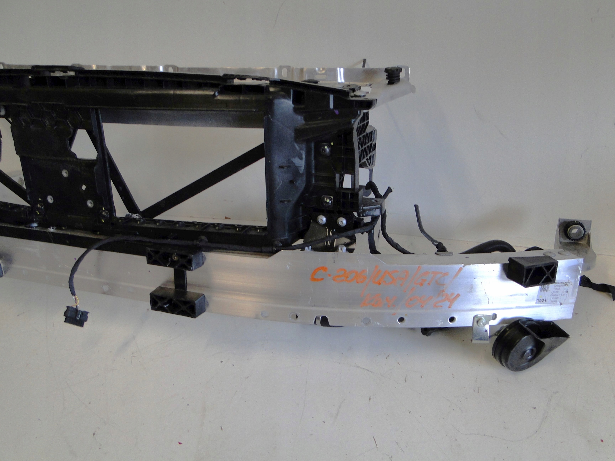 MERCEDES C KLASA 206 W206 PAS PRZEDNI WZMOCNIENIE KOMPLET USA AMERYKA Typ samochodu Samochody osobowe