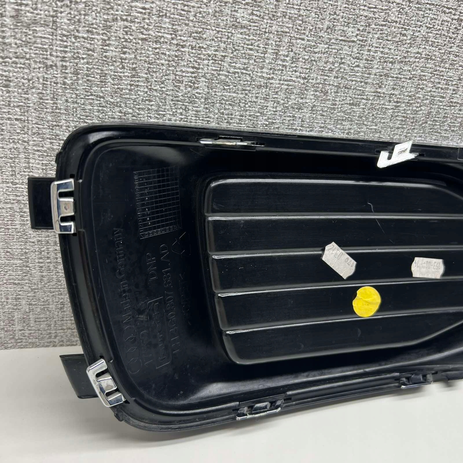AUDI A6 C7 2014-2018 grille grid of a bumper left 4G0807681AD