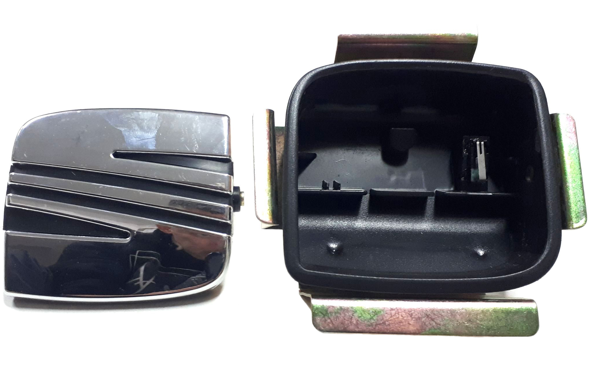 KLAMKA ZAMEK KLAPY BAGAŻNIKA SEAT IBIZA 6J4827565D Producent części DPA