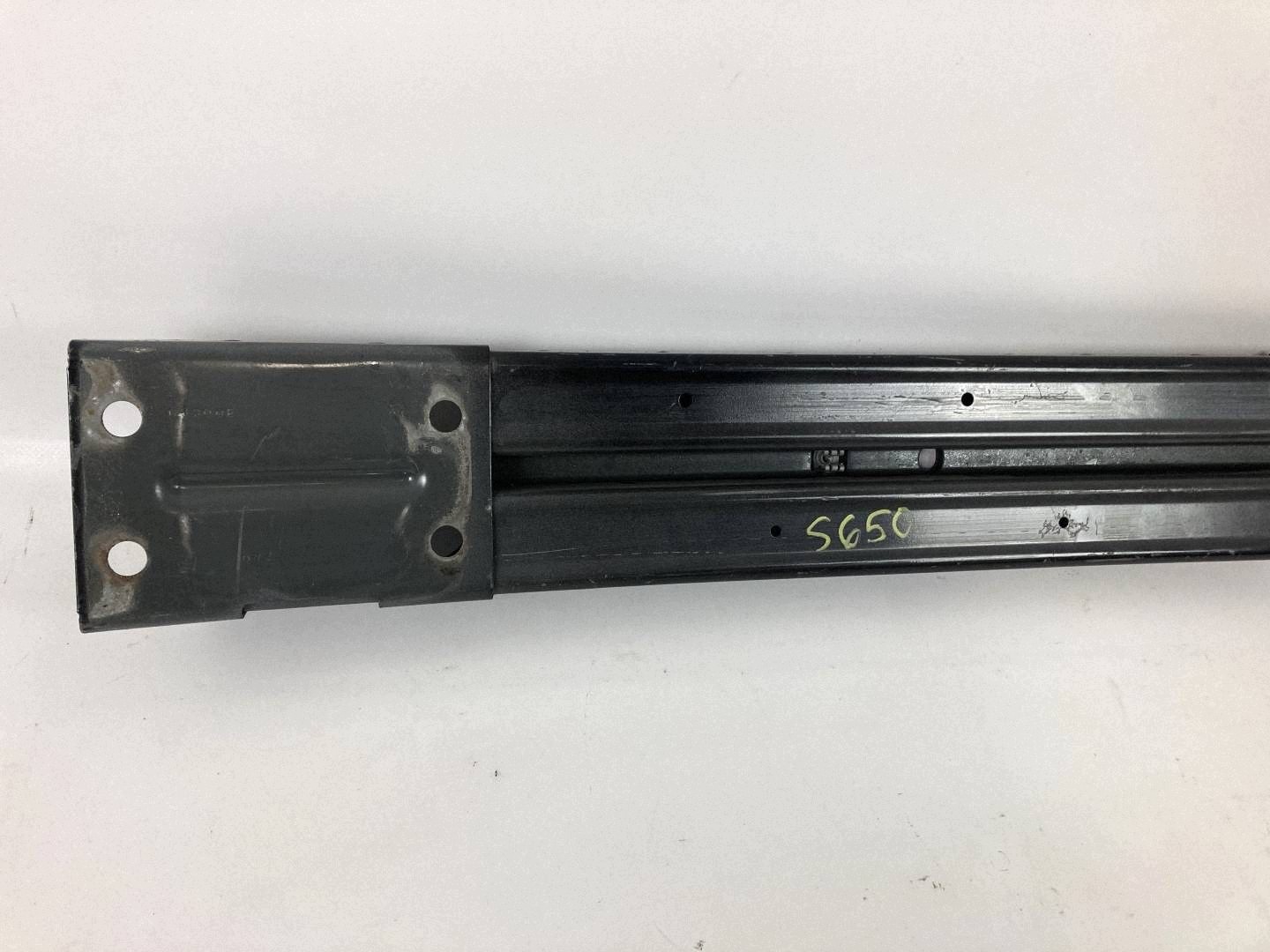 Ford Mustang VII 2024-2025 sider pillar of a bumper front
