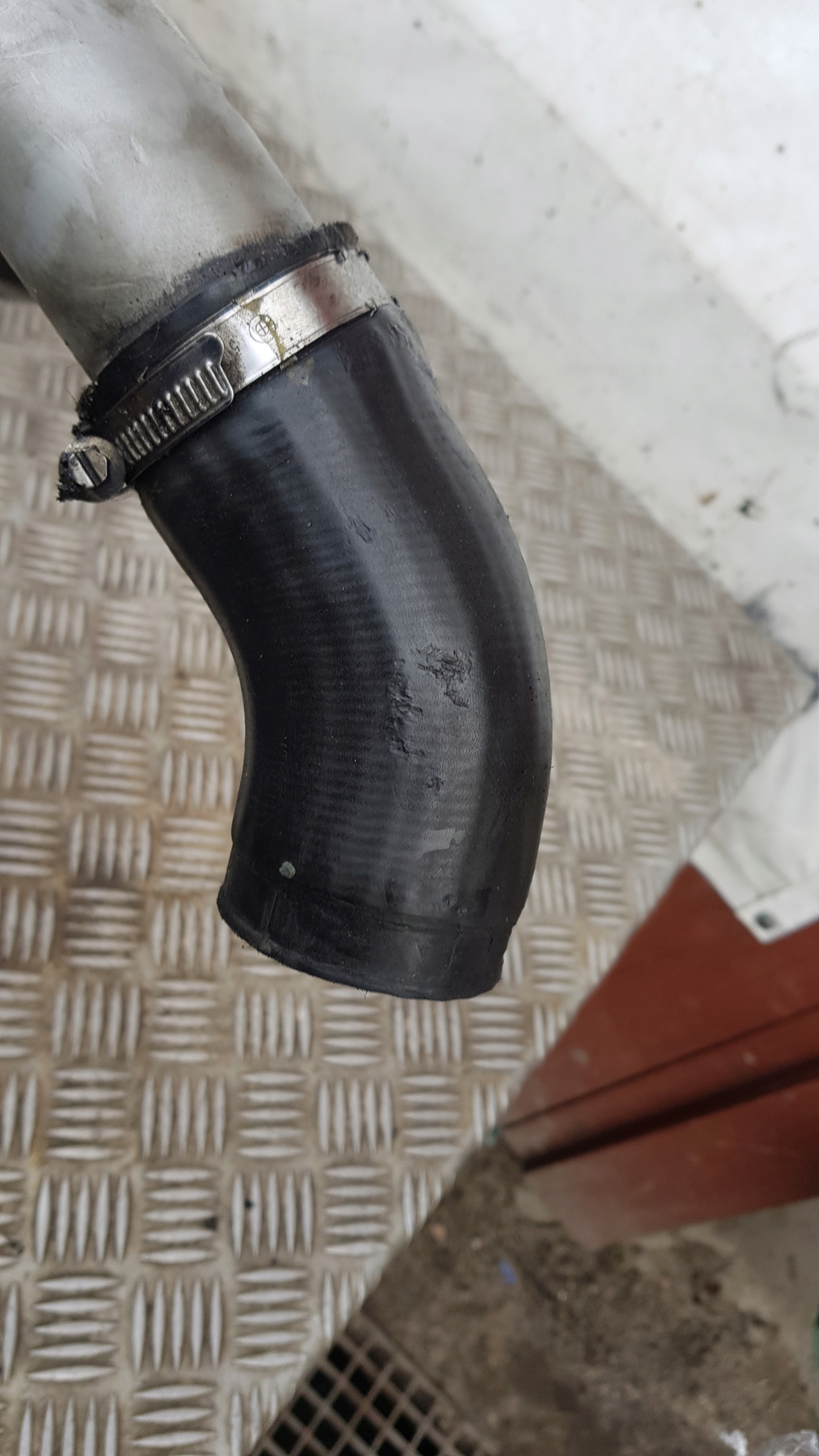 BMW E46 cijev prijenos interkulera 2.0D