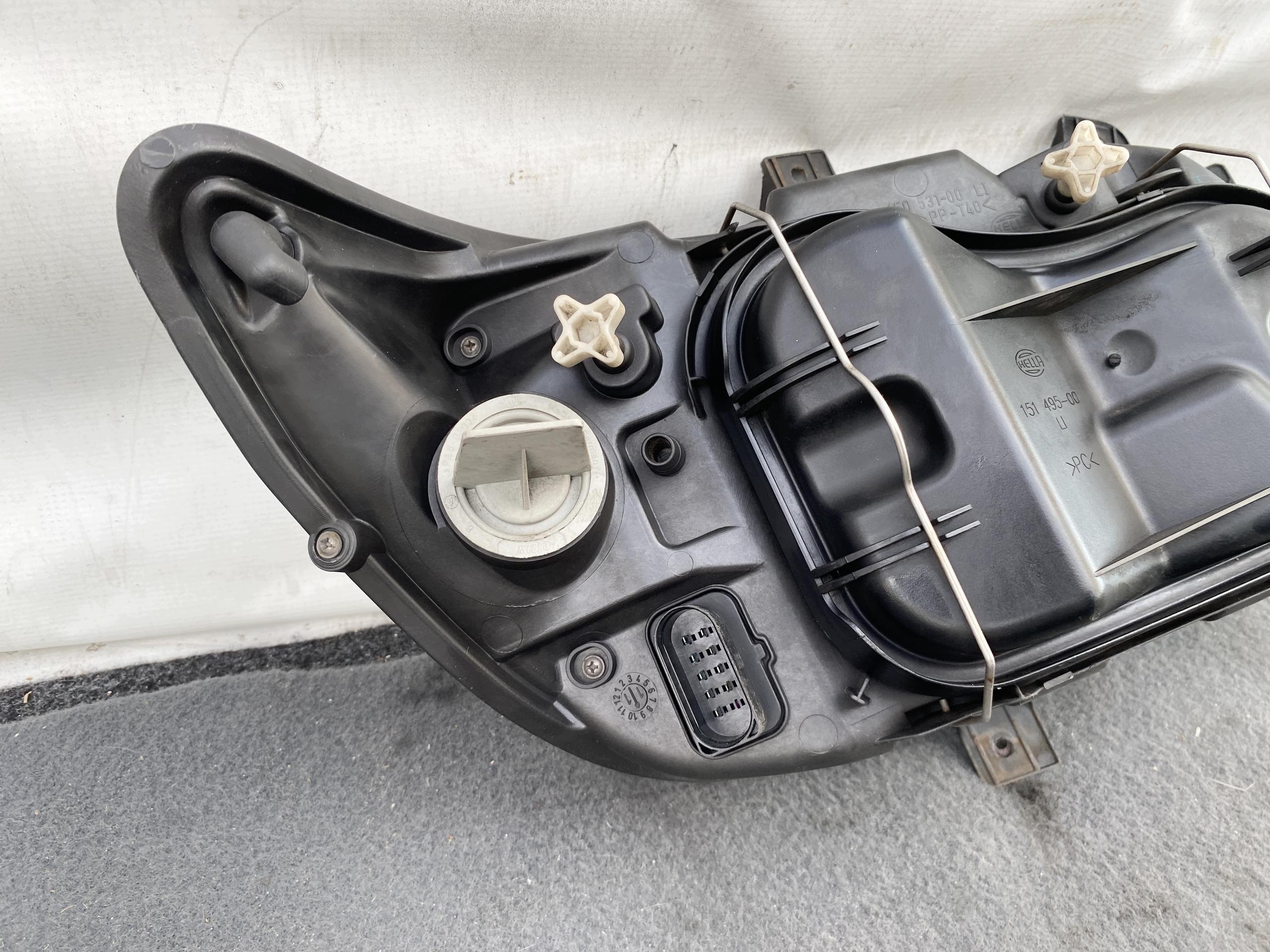 MERCEDES SPRINTER 903 99- REFLEKTOR front left light left front HELLA