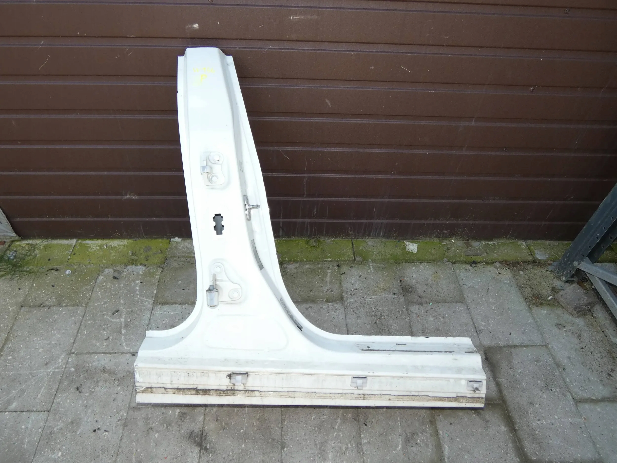 MERCEDES GLA W156 pillar central right threshold quarter