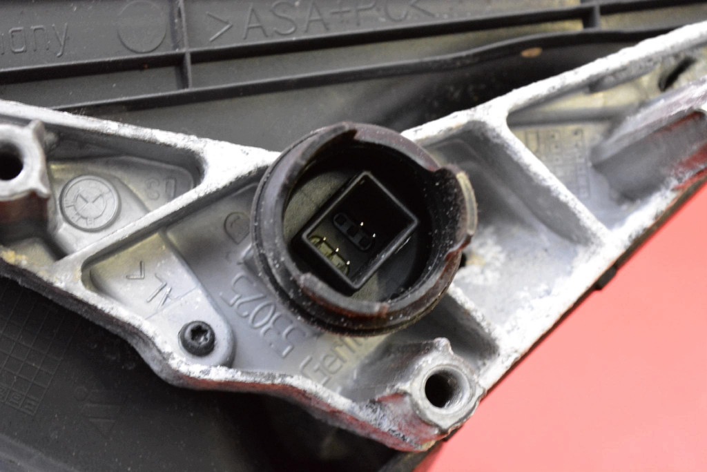 spiegel links (668/9) SCHWARZ II EU 7075626 BMW E90 E91 04-08 5 PIN