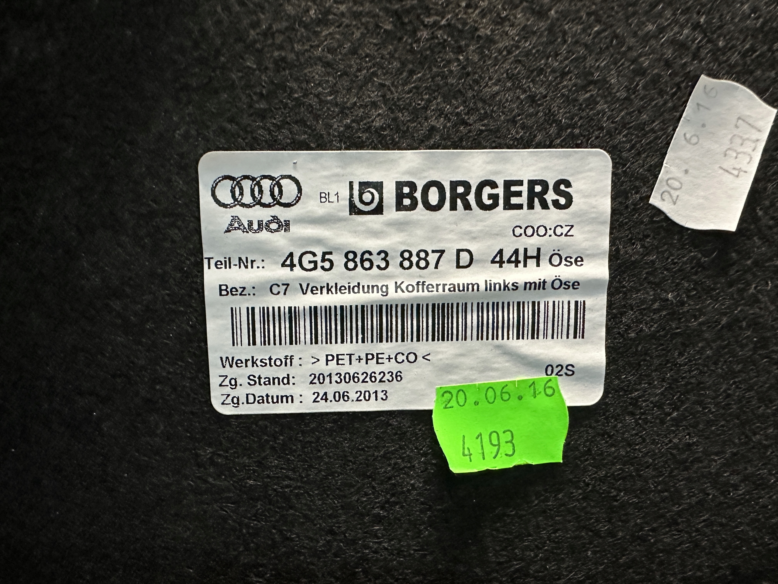 AUDI A6 4G C7 boot upholstery left 4G5863887D