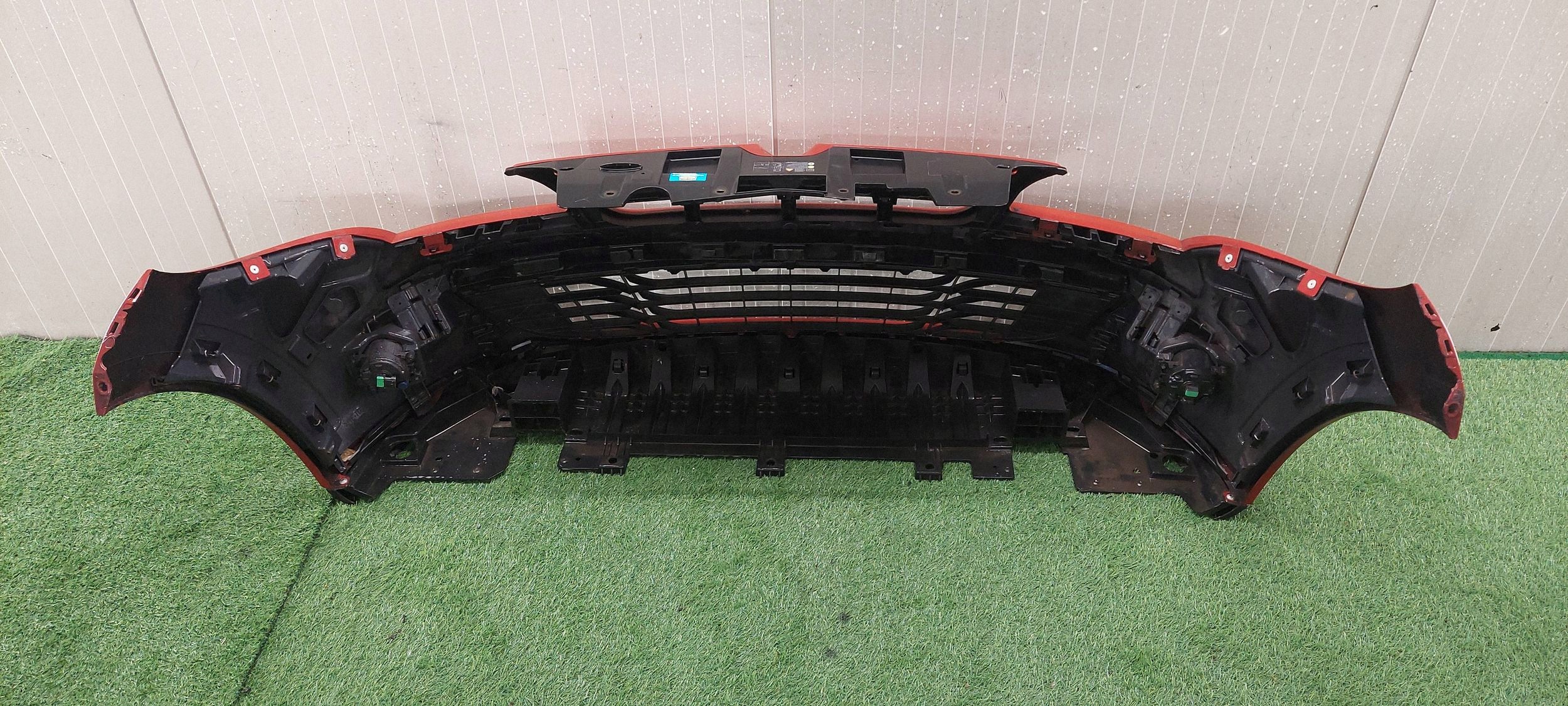 bumper front RENAULT MEGANE III LAK: TENNJ