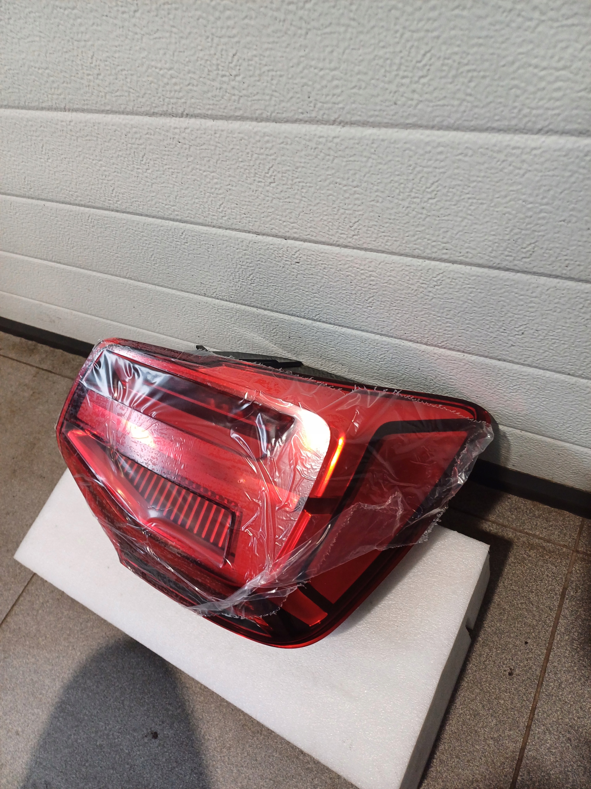 light right rear part rear AUDI Q2 81A FULL LED 81A945092C new