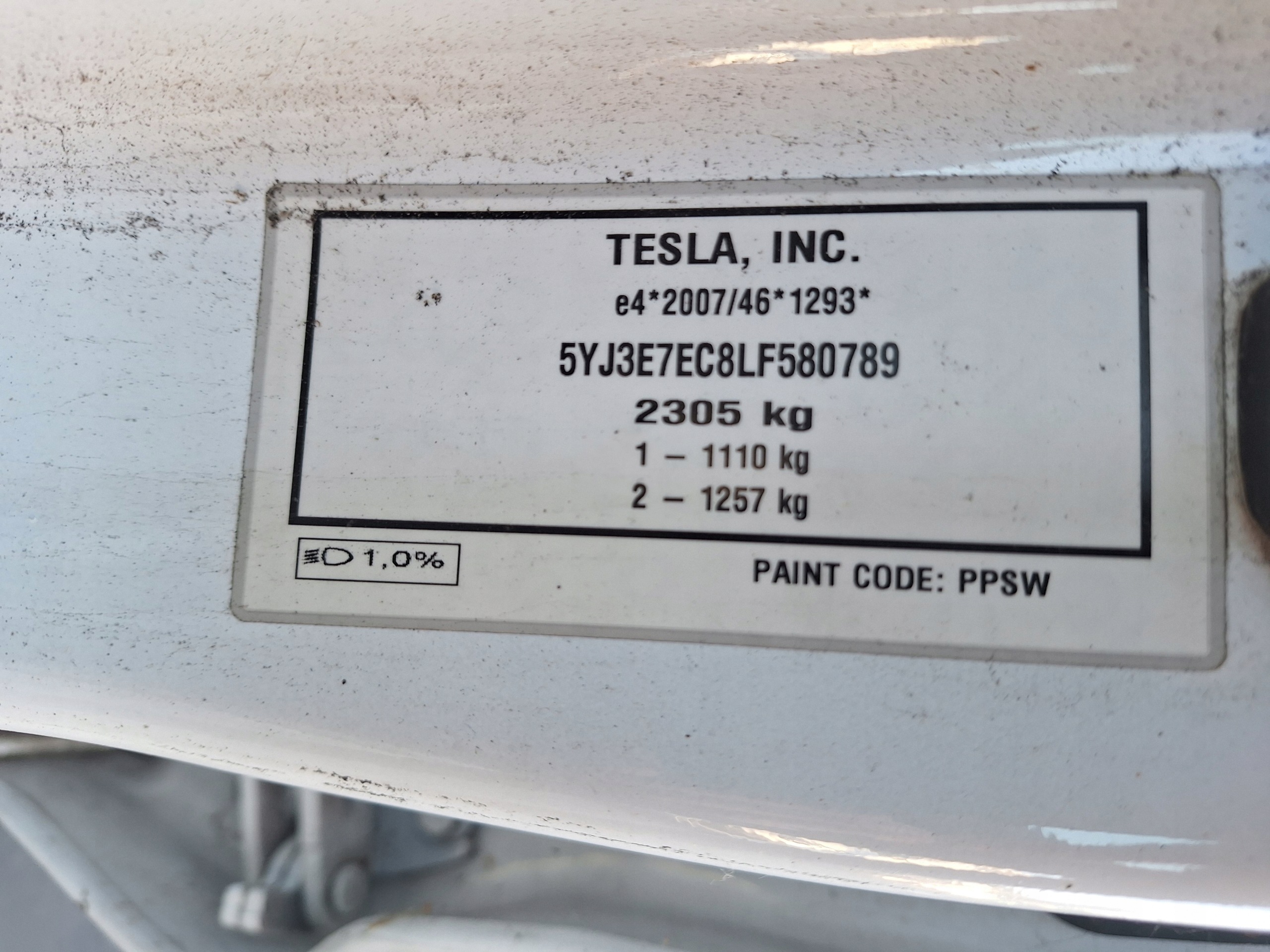 Tesla MODEL 3 5YJ3 BIALA trunk door boot PPSW Pearl White Multi-Coat
