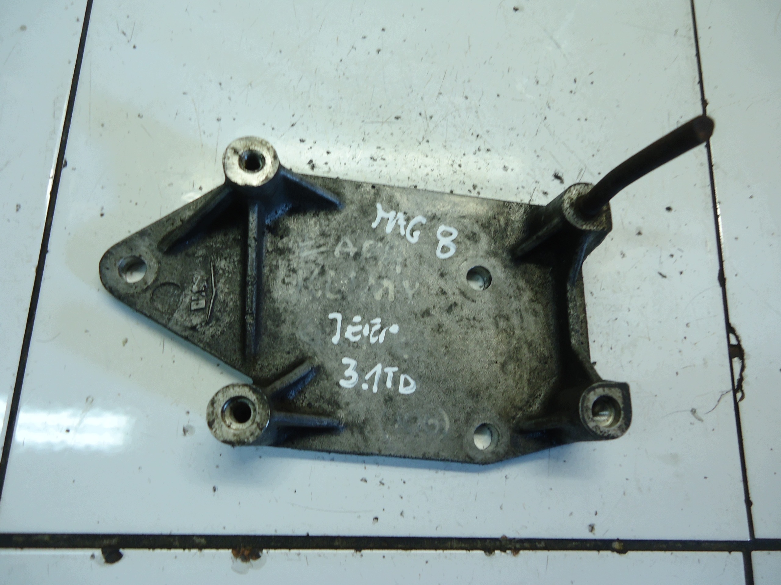 JEEP GRAND CHEROKEE WJ 3.1 TD engine mount 90512840F