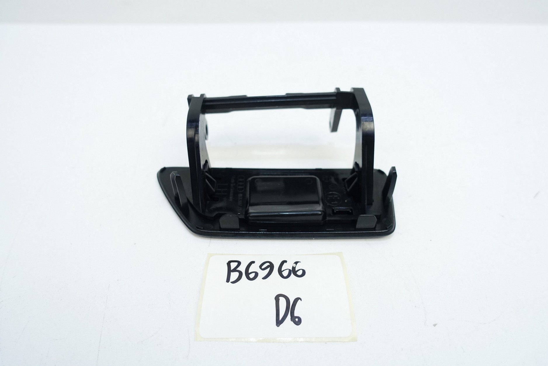 spoiler of the washer left front AUDI A7 C8 4K8