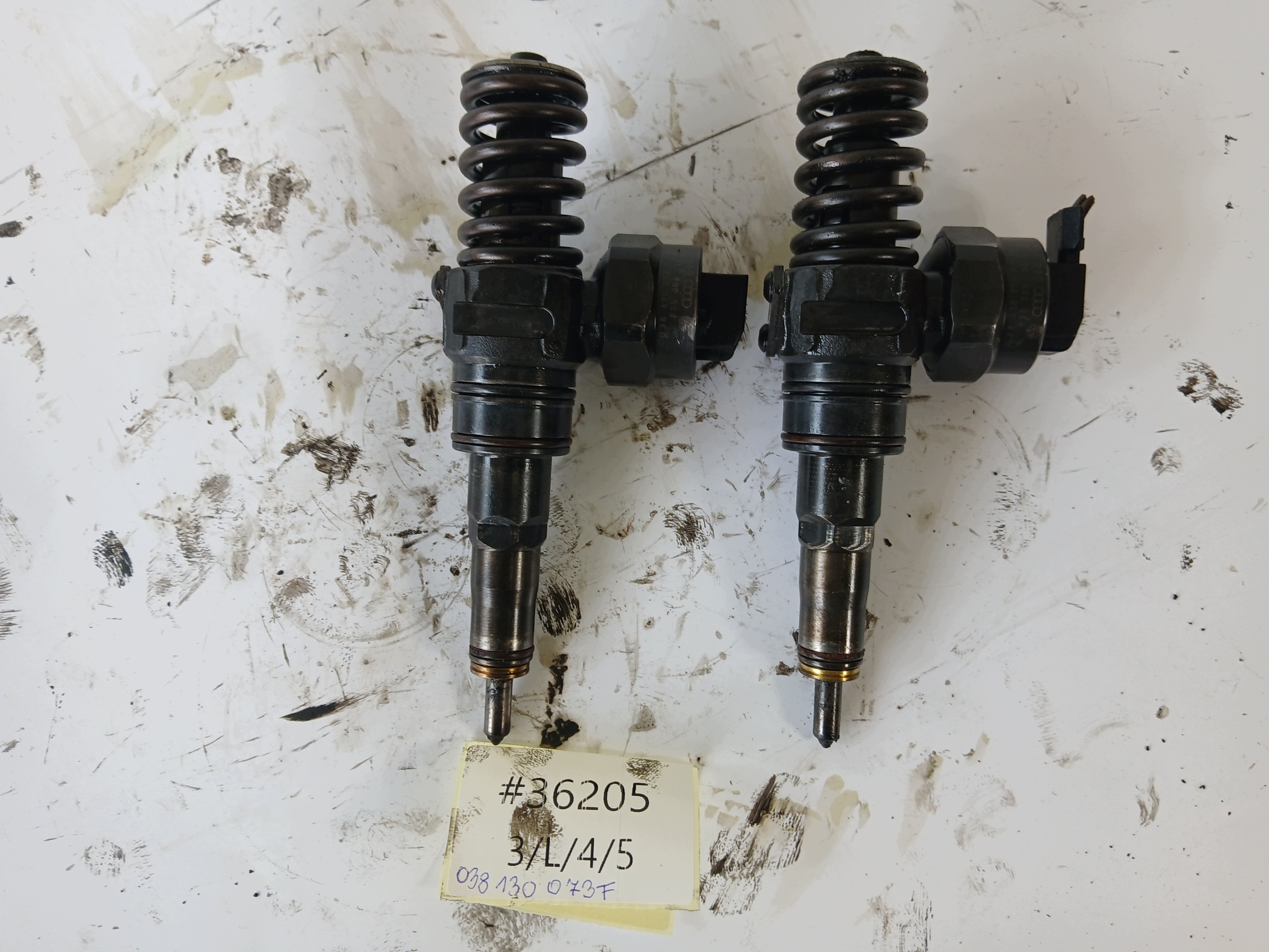 VW GOLF IV 1.9 TDI Einspritzdüse 038130073F