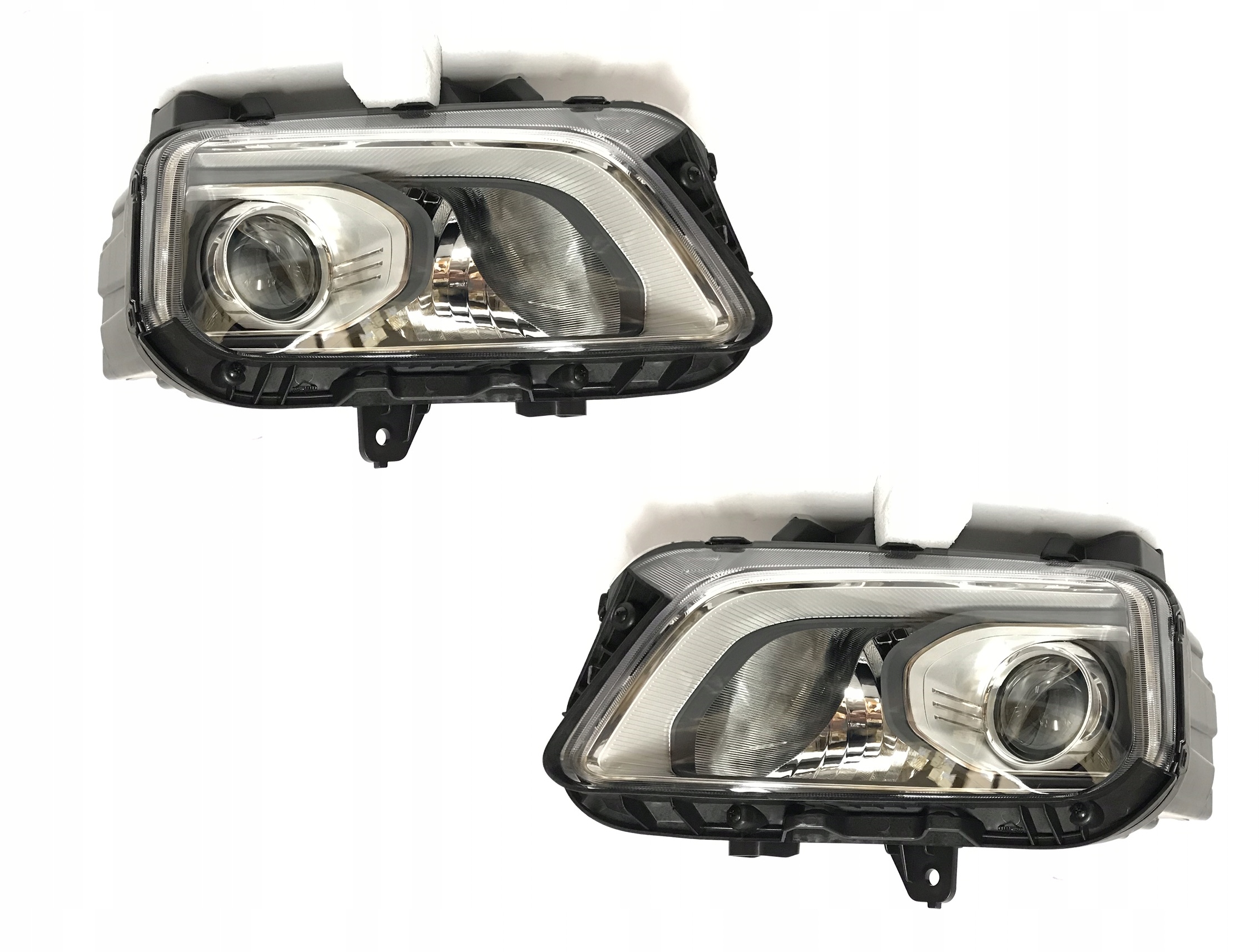 HYUNDAI KONA 17- ЕВРОПА НОВЫЕ ФАРЫ КОМПЛЕКТ