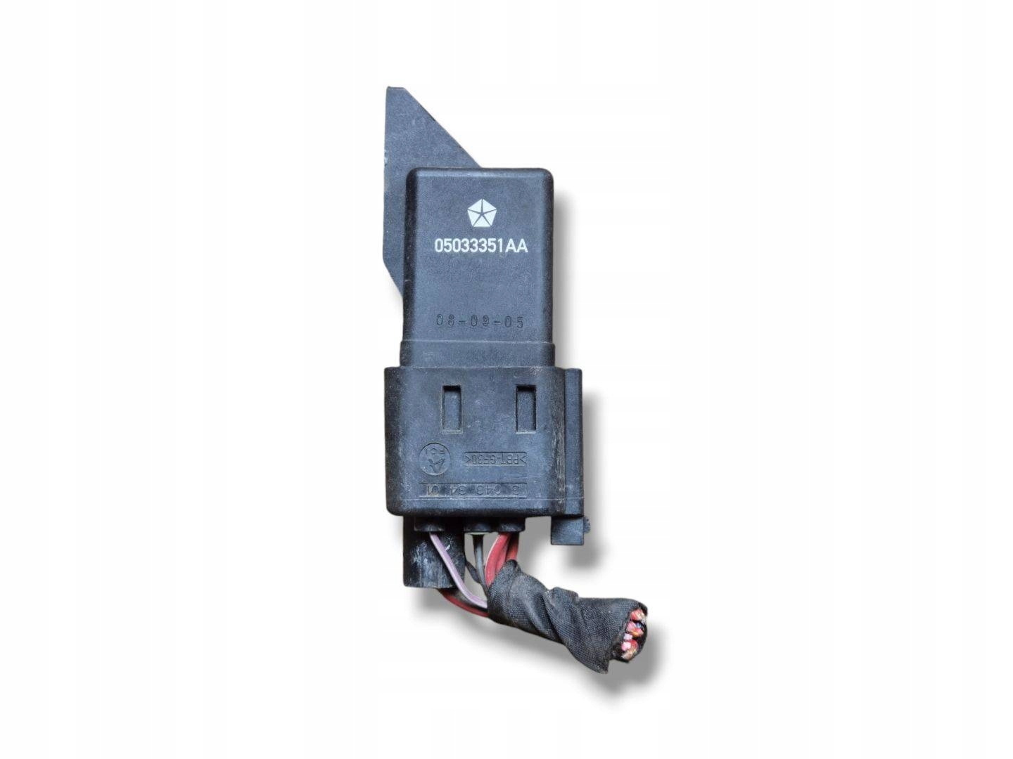 relay plugs zarowych Dodge Journey JC 2010 05033351AA
