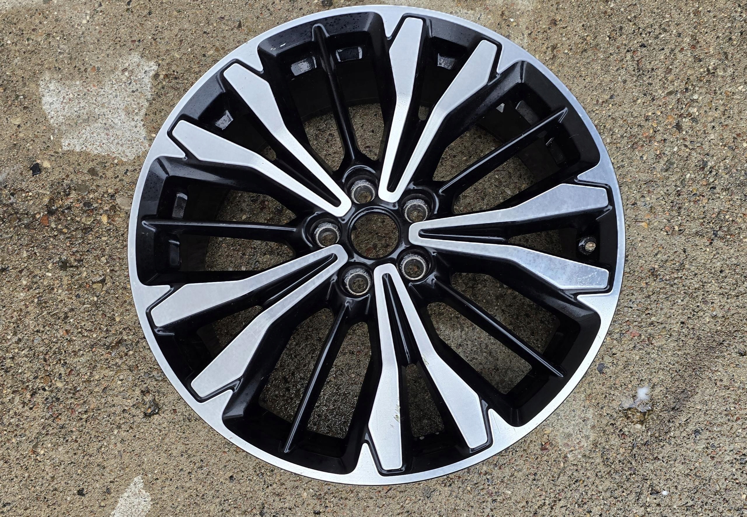 disk FORD KUGA MK3 LV4C-P2A 7,5J 19 CALI ET50