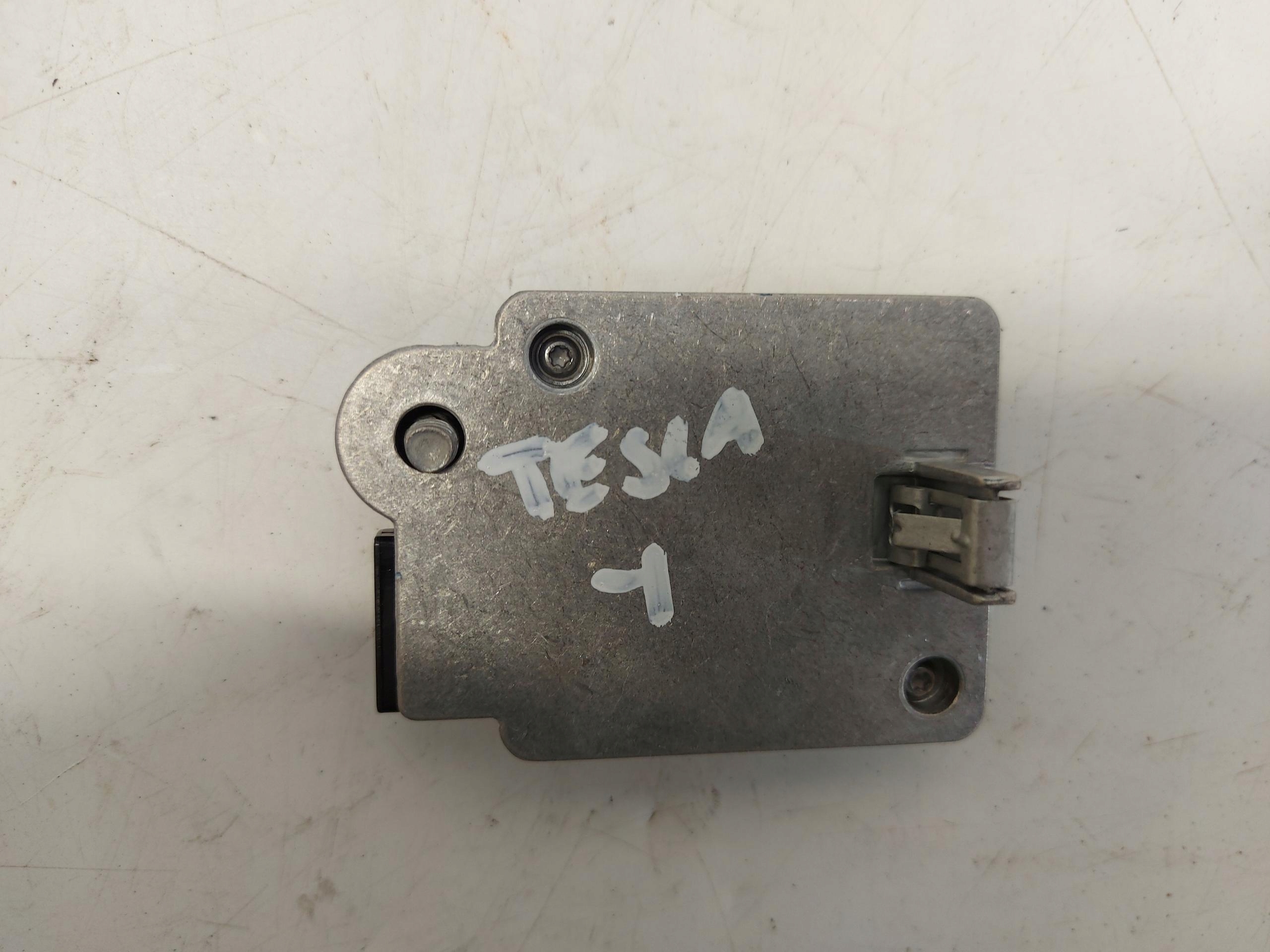 TESLA MODEL Y 2024r RADAR sensor SENSOR 1607917-90-G