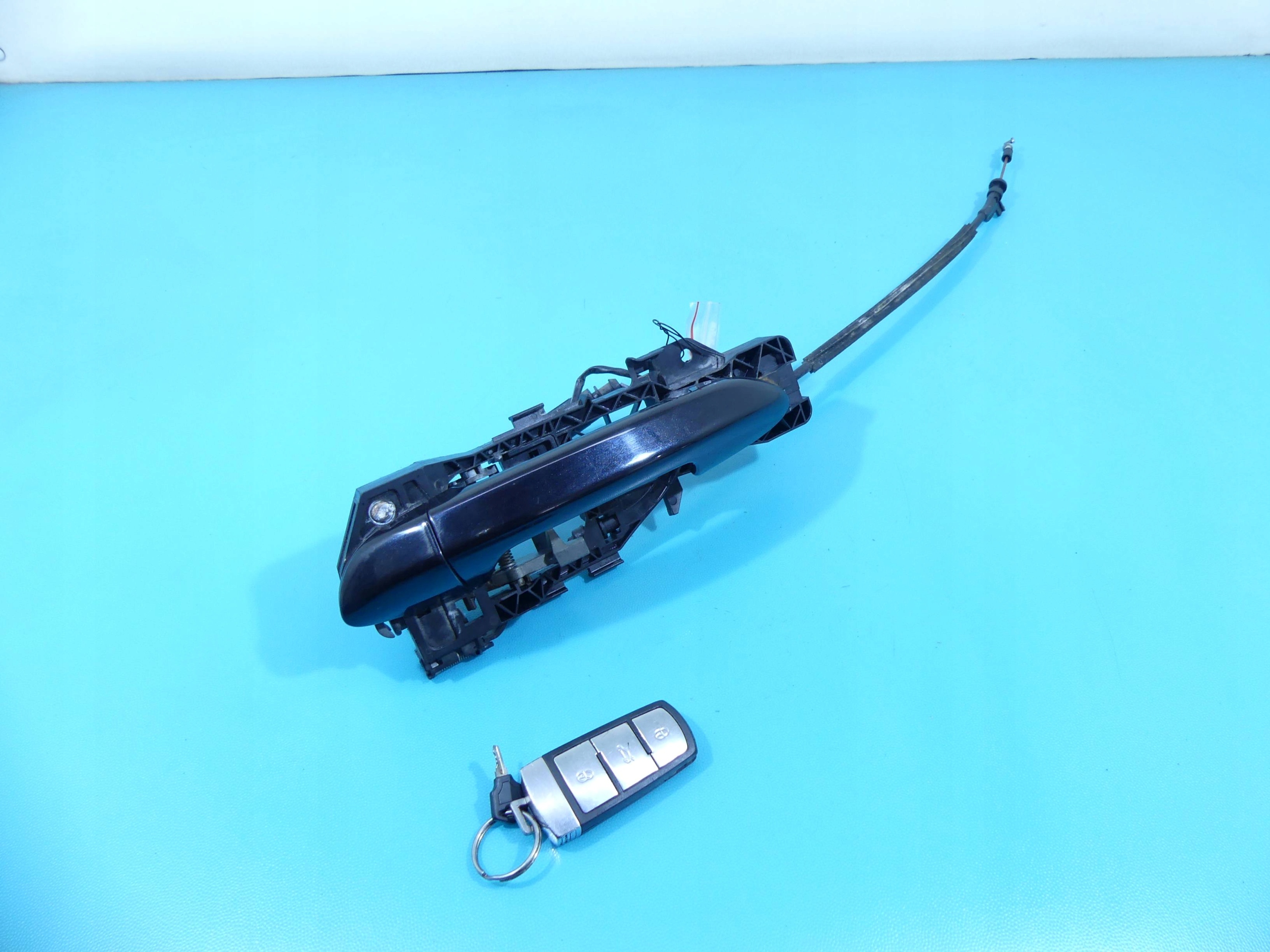 KLAMKA PRZÓD LEWA ZEWNĘTRZNA VW PASSAT CC