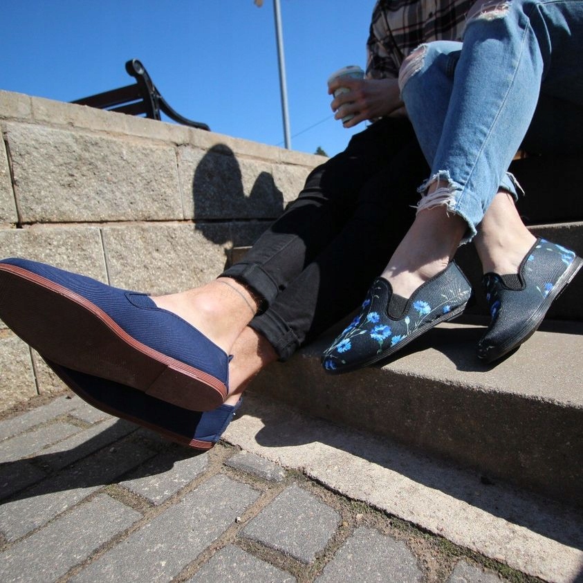 WYGODNE ESPADRYLE TENISÓWKI WKŁADANE granat r. 43 Oryginalne opakowanie producenta pudełko