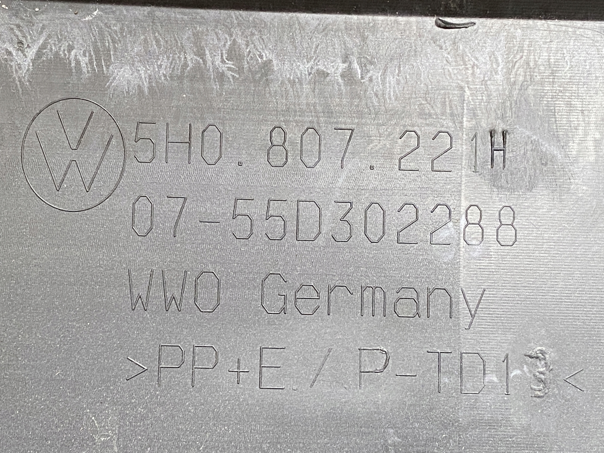 VW GOLF VIII 8 5H nárazník předek