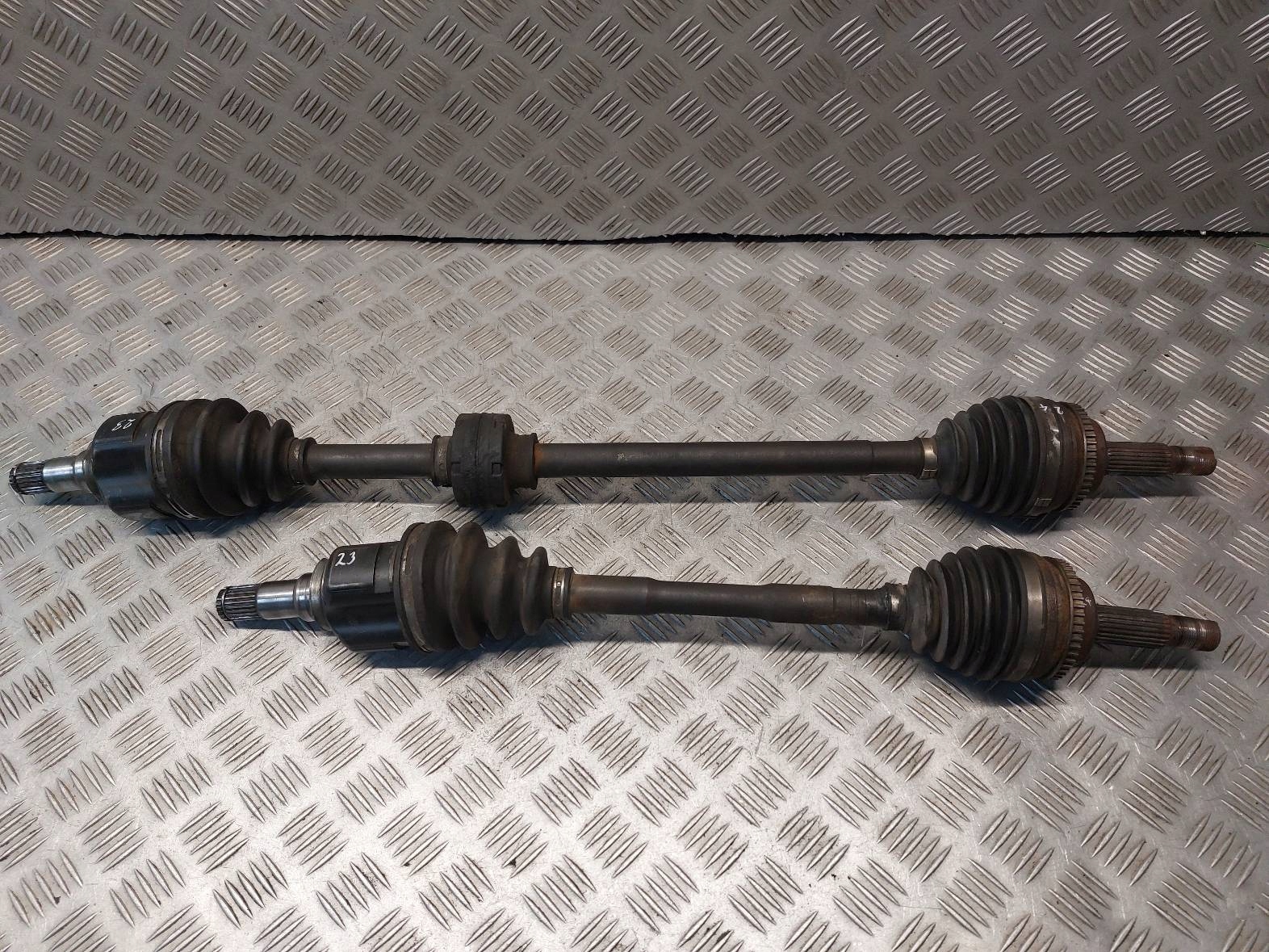 semi-axis left front + right front TOYOTA YARIS and 1.4 D4D