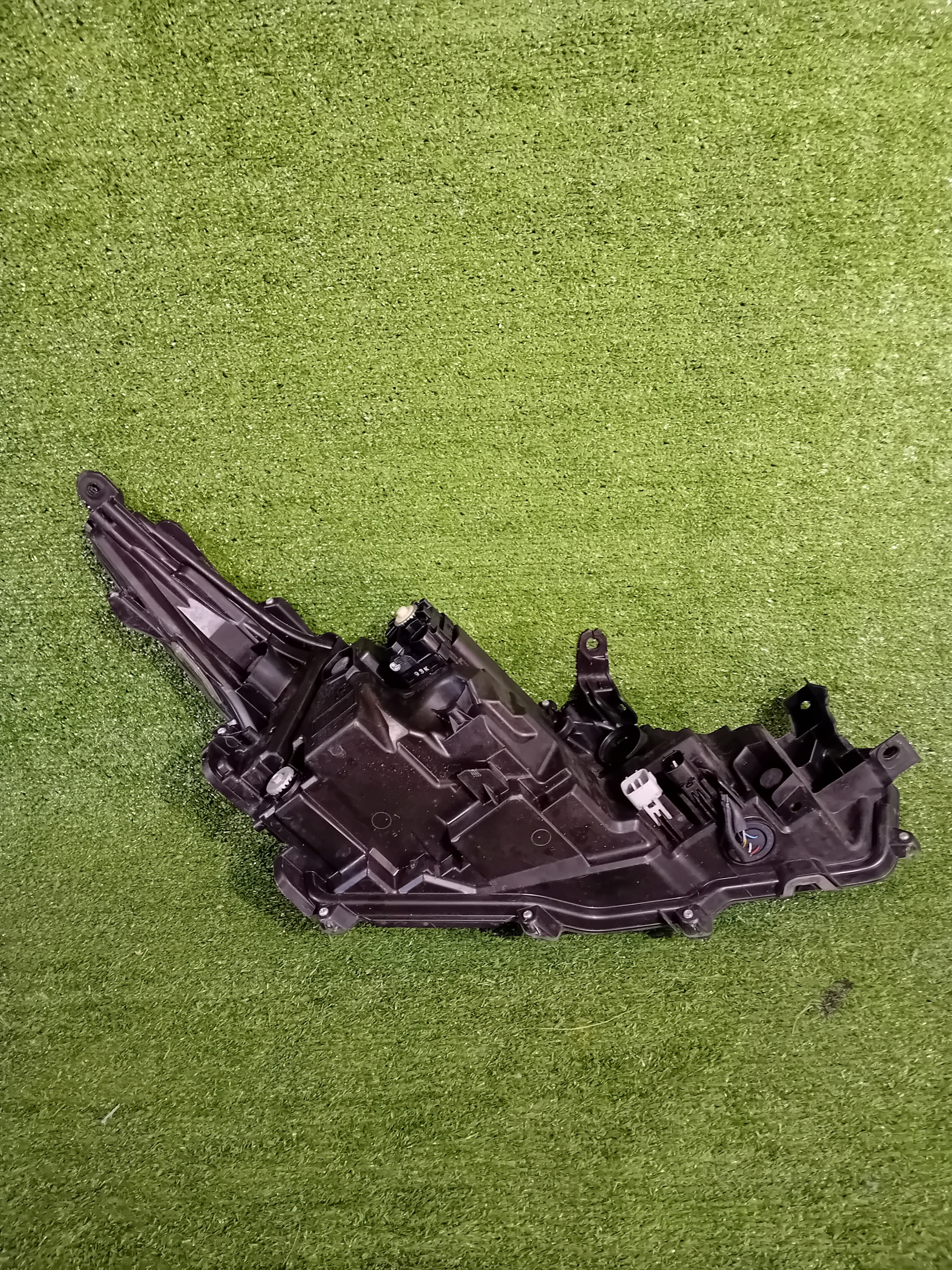 REFLEKTOR left front TOYOTA COROLLA E21 sedan 19- FULL LED NR.852