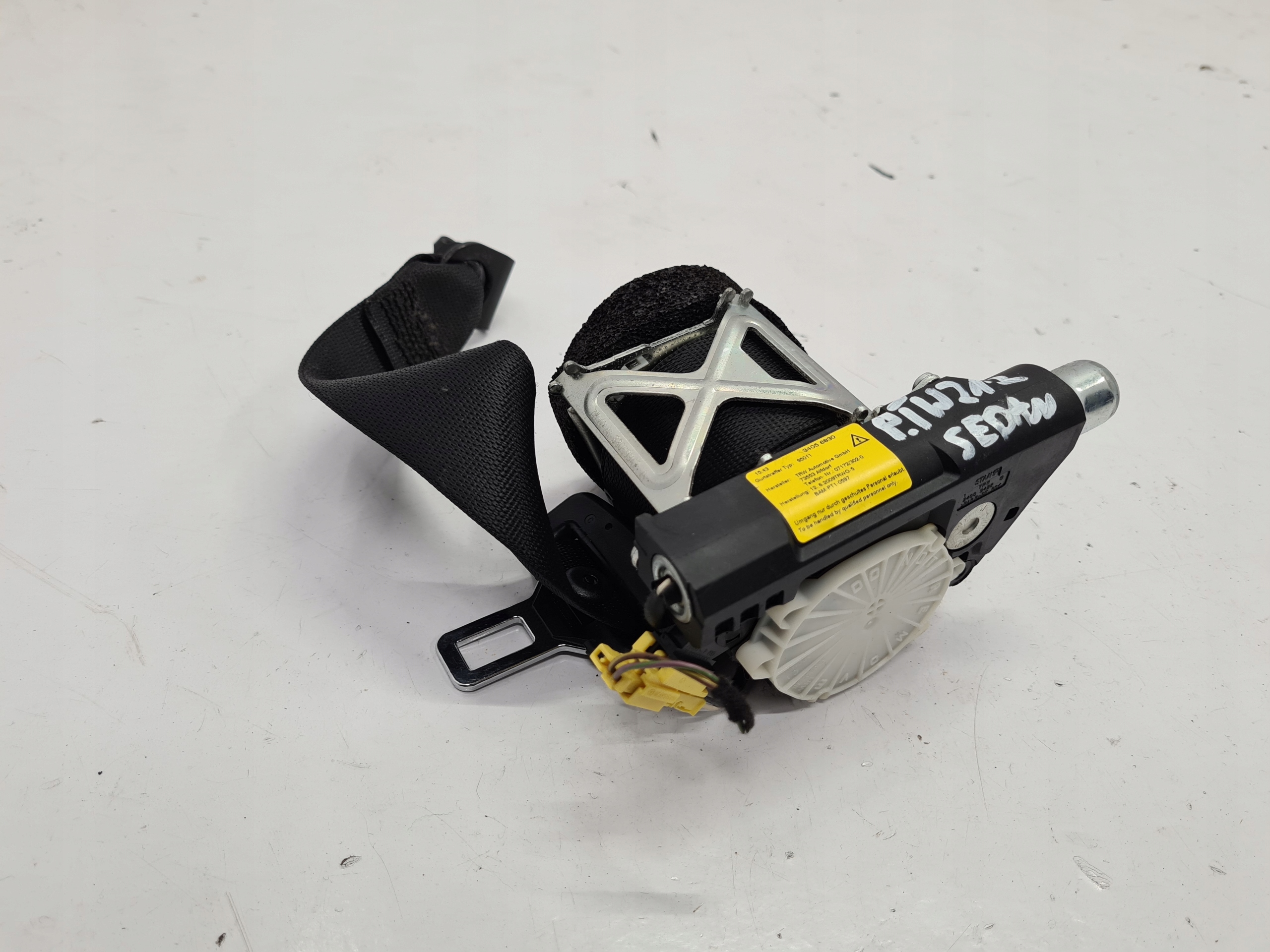 MERCEDES W212 седан ремінь безпеки правий задній