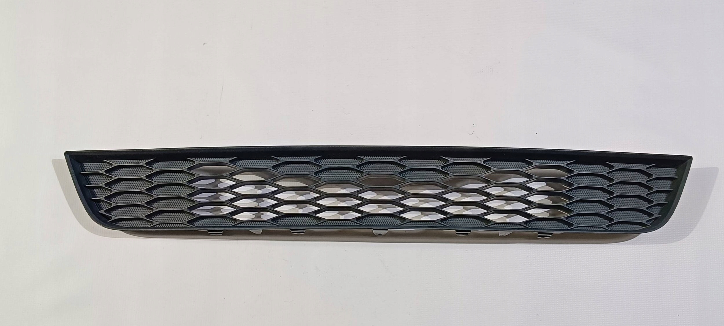 grill lower grid of a bumper original Ford Mustang 2013-2014