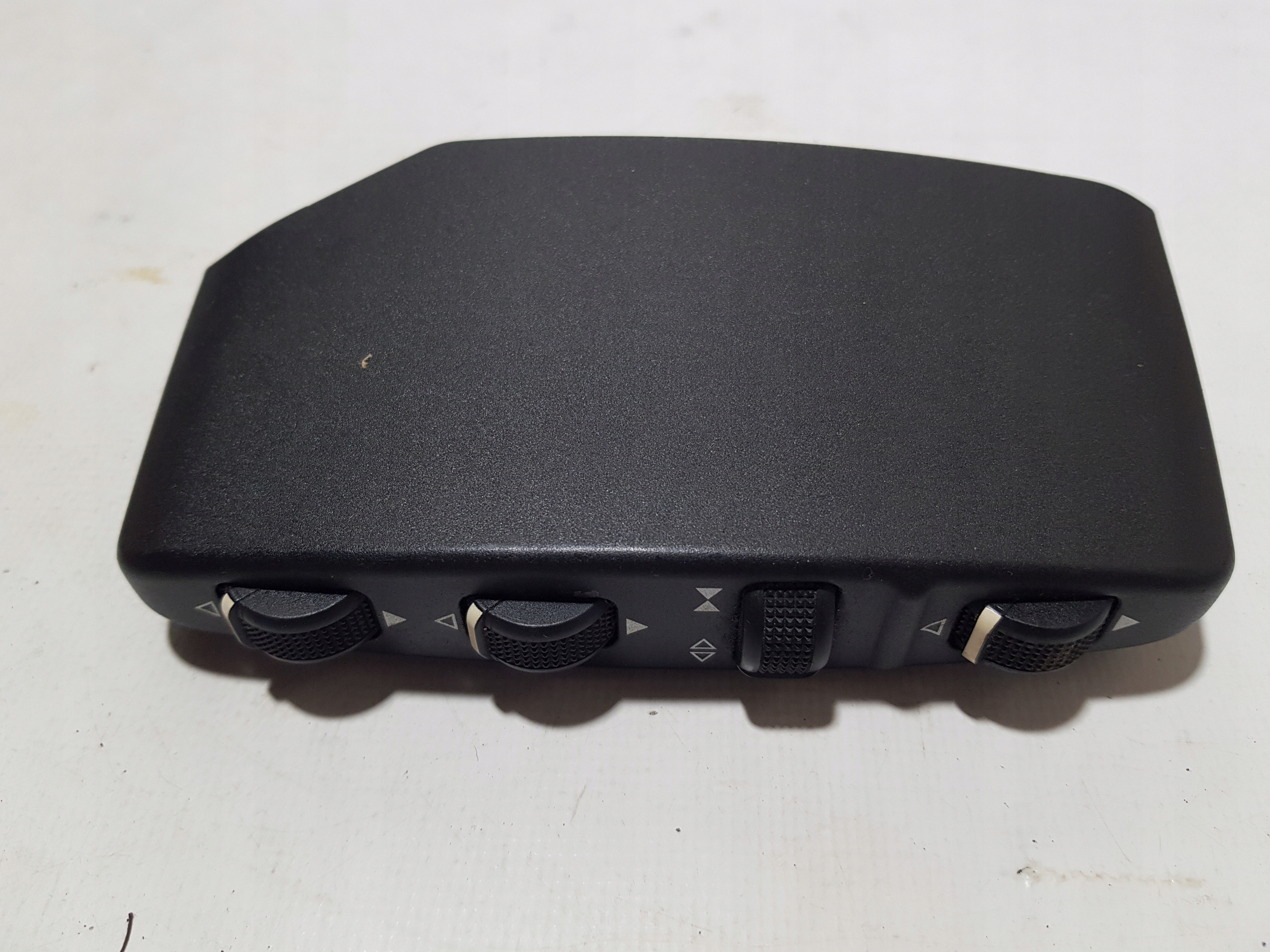 PANEL POMPOWANIA SITZ rechts MERCEDES W212 W207 W204