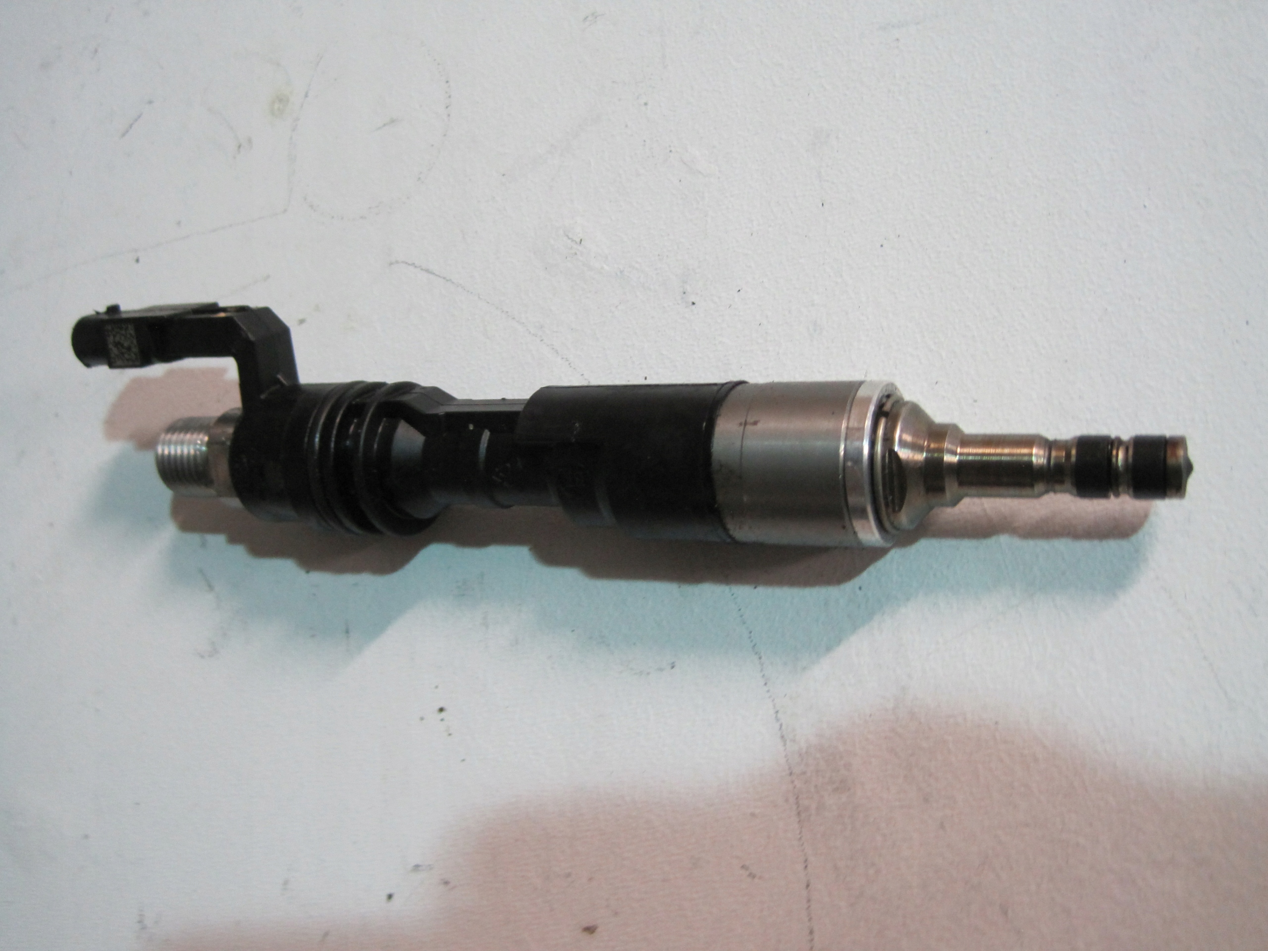 injector nozzle MAZDA 3 2,0HYB HF0113250 23R
