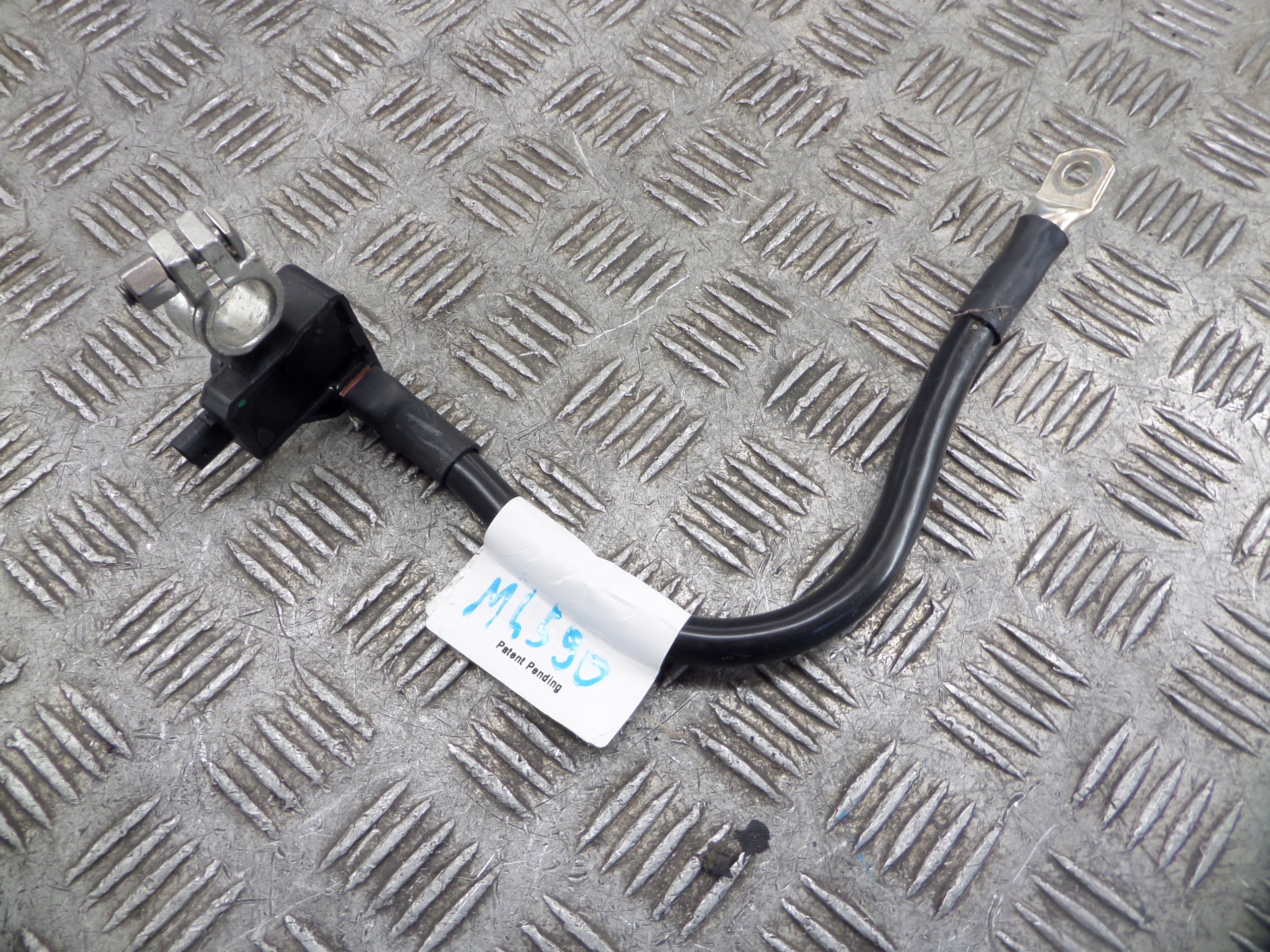 Borne négative AUDI Q5 8R0 8R0915181A