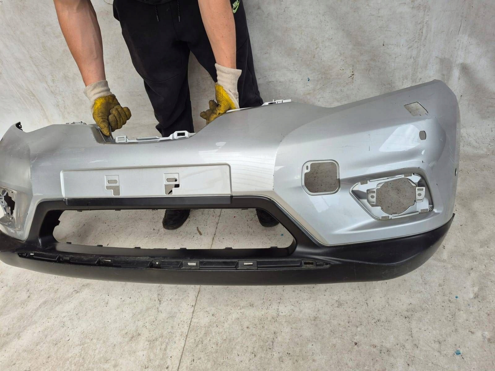 NISSAN X-TRAIL III 3 T32 13-17 bumper front front SPR PDC