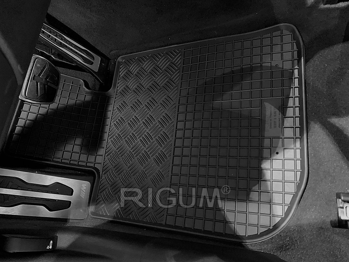 Zestaw dywaników do BMW 4 Coupe G22/G26 od 2020 - dywaniki gumowe i mata Kolor czarny