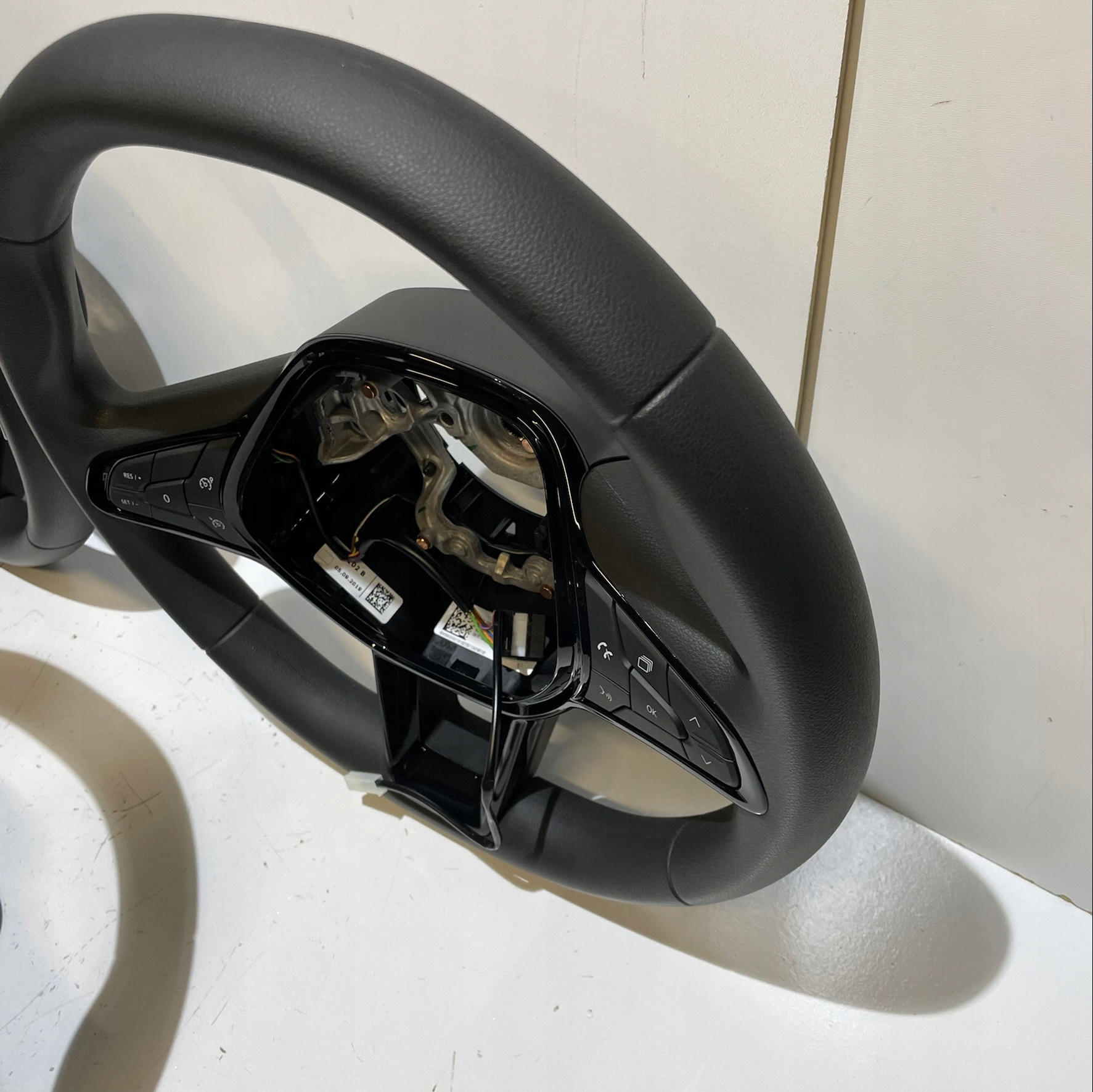 RENAULT ZOE II LENKRAD 484004585R