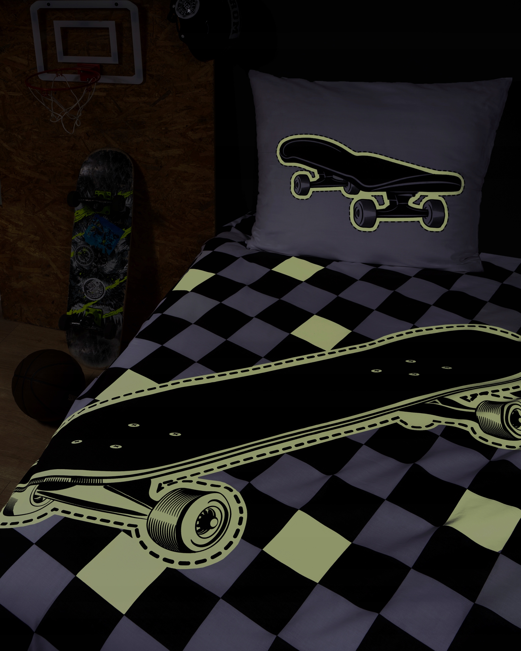 Pościel świecąca w ciemności 160x200 deskorolka Kod producenta 4090A